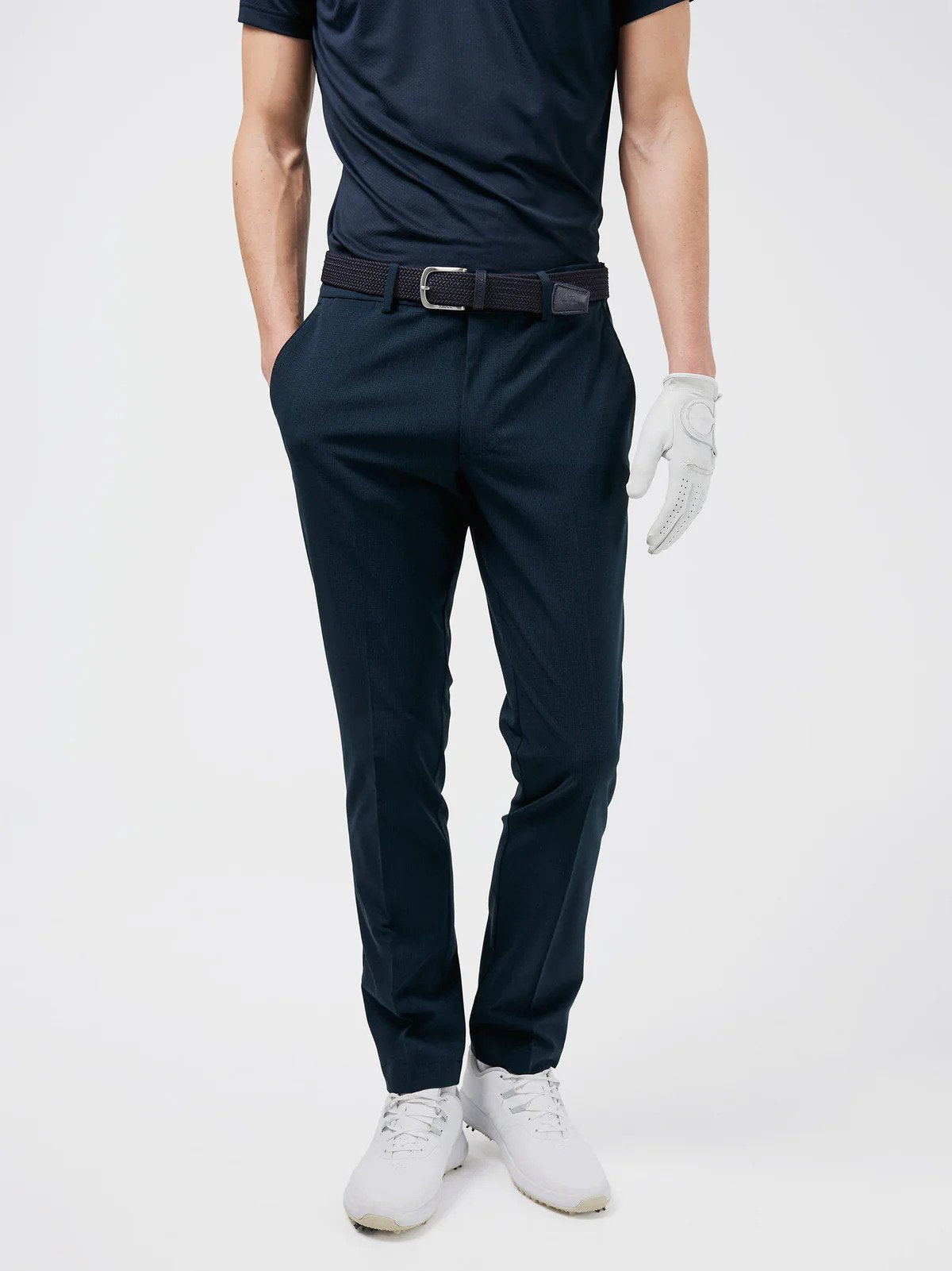 j-lindeberg-miesten-housut-vent-golf-pant-tummansininen-1