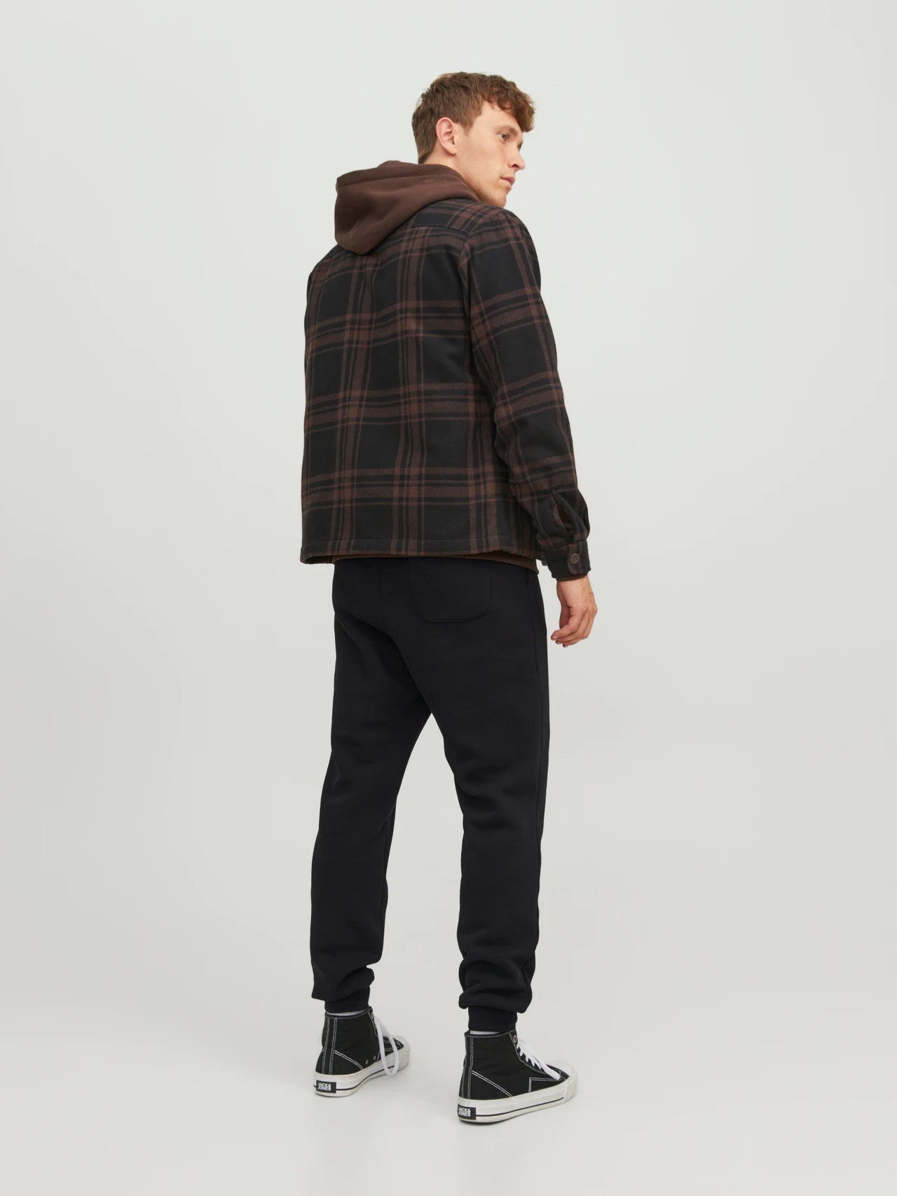 jack-and-jones-miesten-collegehousut-jpstgordon-bradley-sweat-pant-black-2