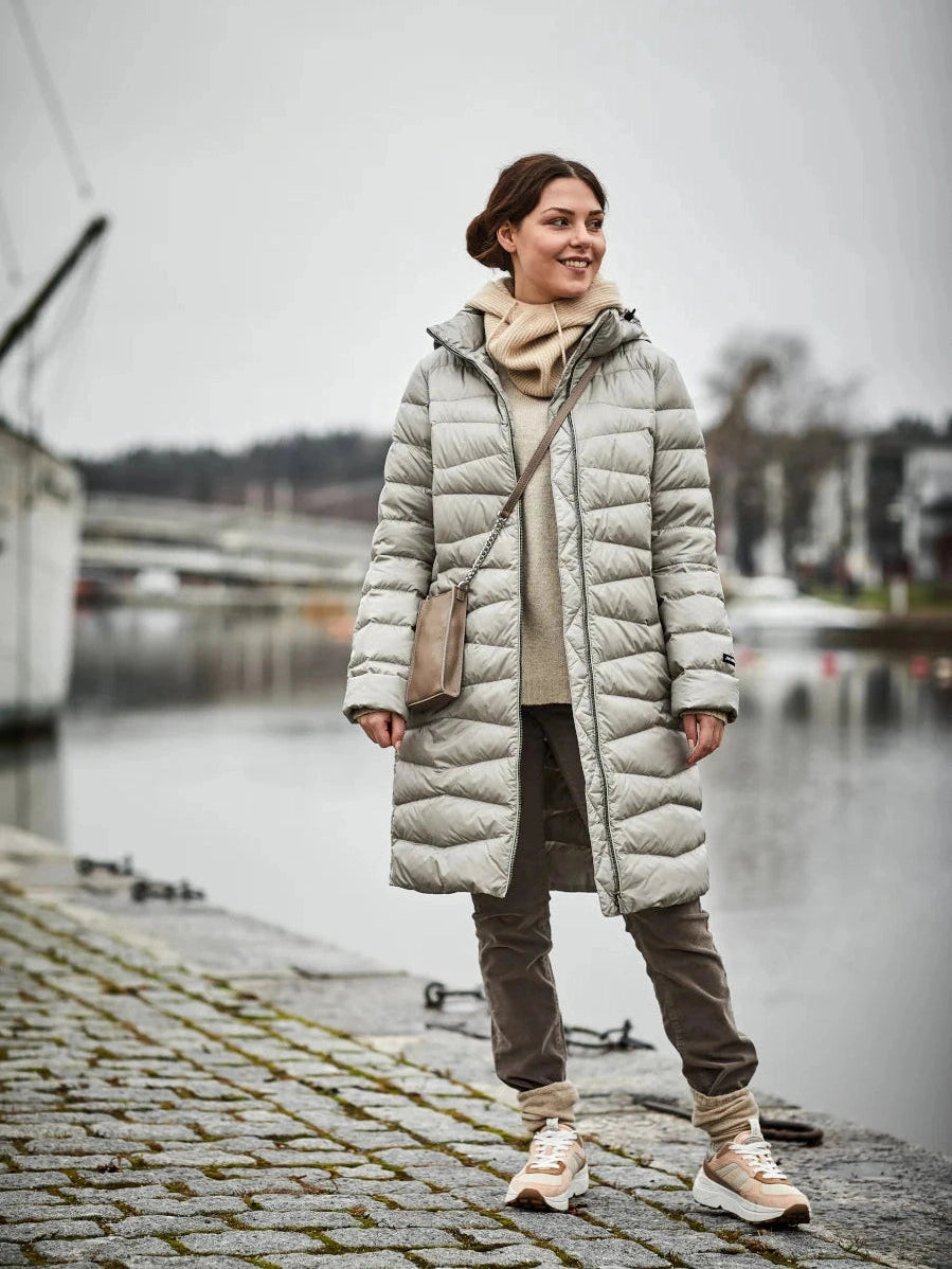 joutsen-kevytuntuvatakki-kenno-vaalea-beige-1