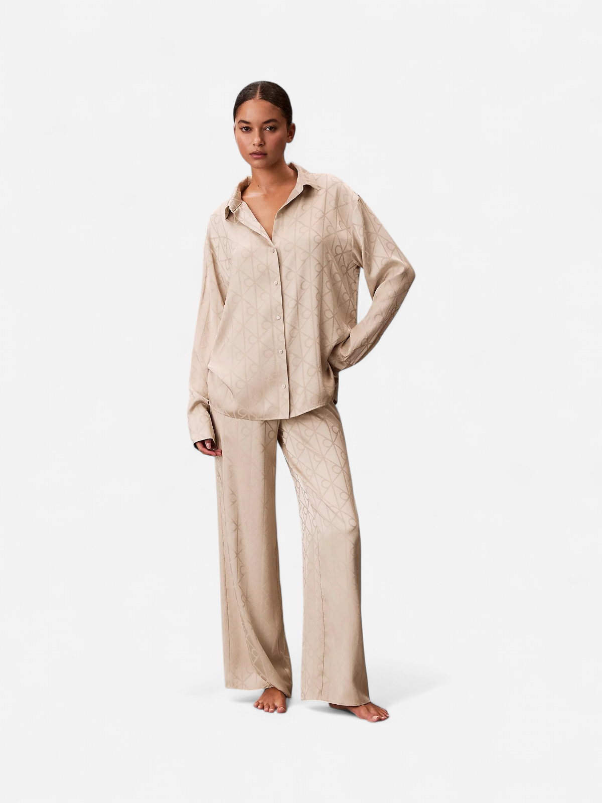 Calvin Klein naisten pyjamasetti K-SATIN AOP SET, vaalea beige - Kekäle.fi