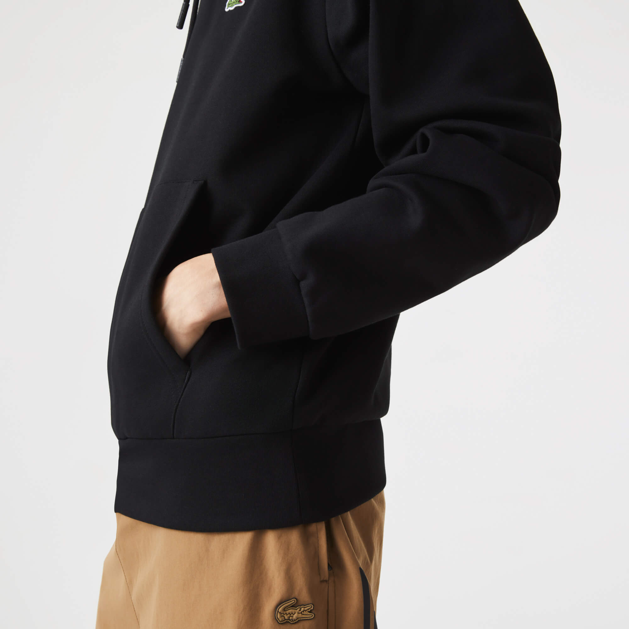lacoste-miesten-huppari-jogger-cotton-hoodie-musta-4