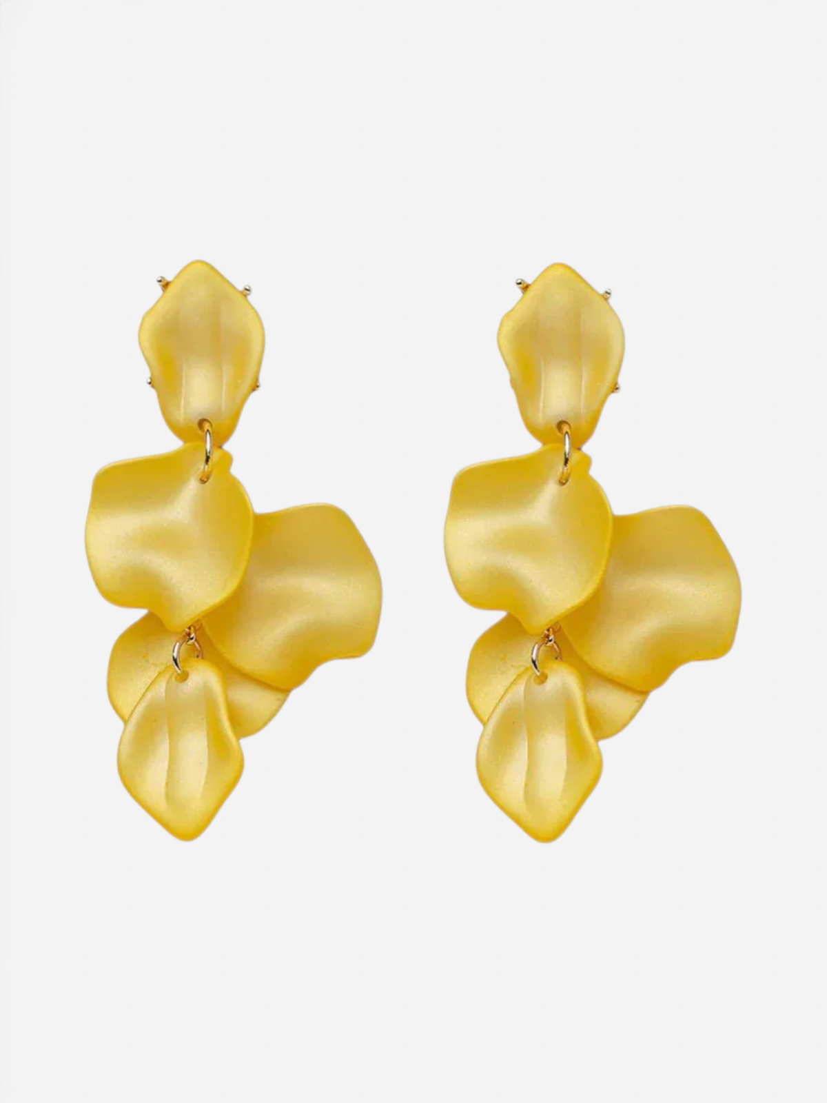 LEAF EARRINGS PEARL SITRUUNANKELTAINEN - Kekäle.fi