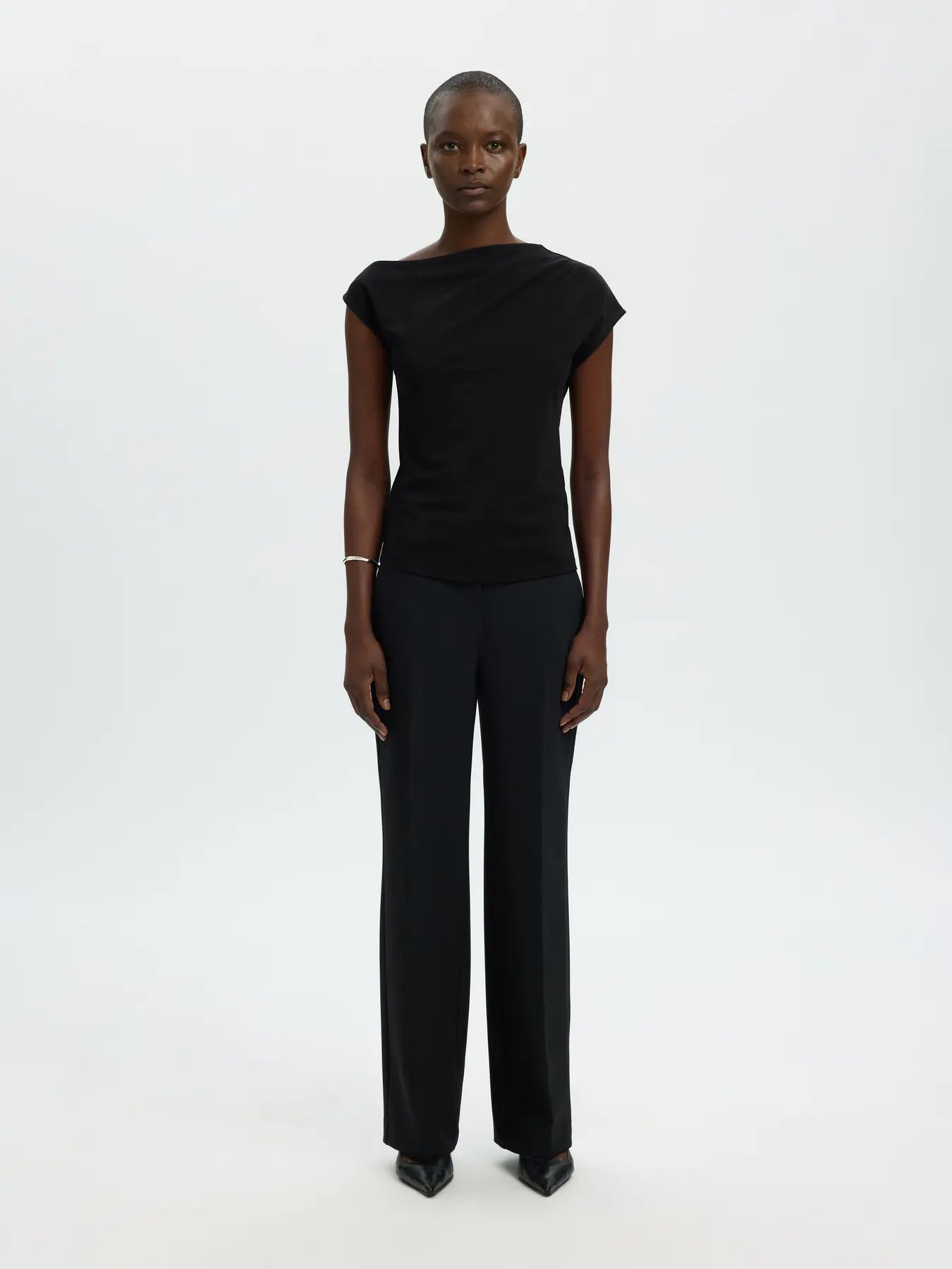 Selected Femme naisten toppi SLFMOLLY SS Top, musta