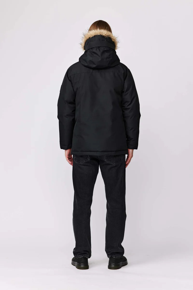 makia-miesten-parkatakki-helsinki-parka-musta-3