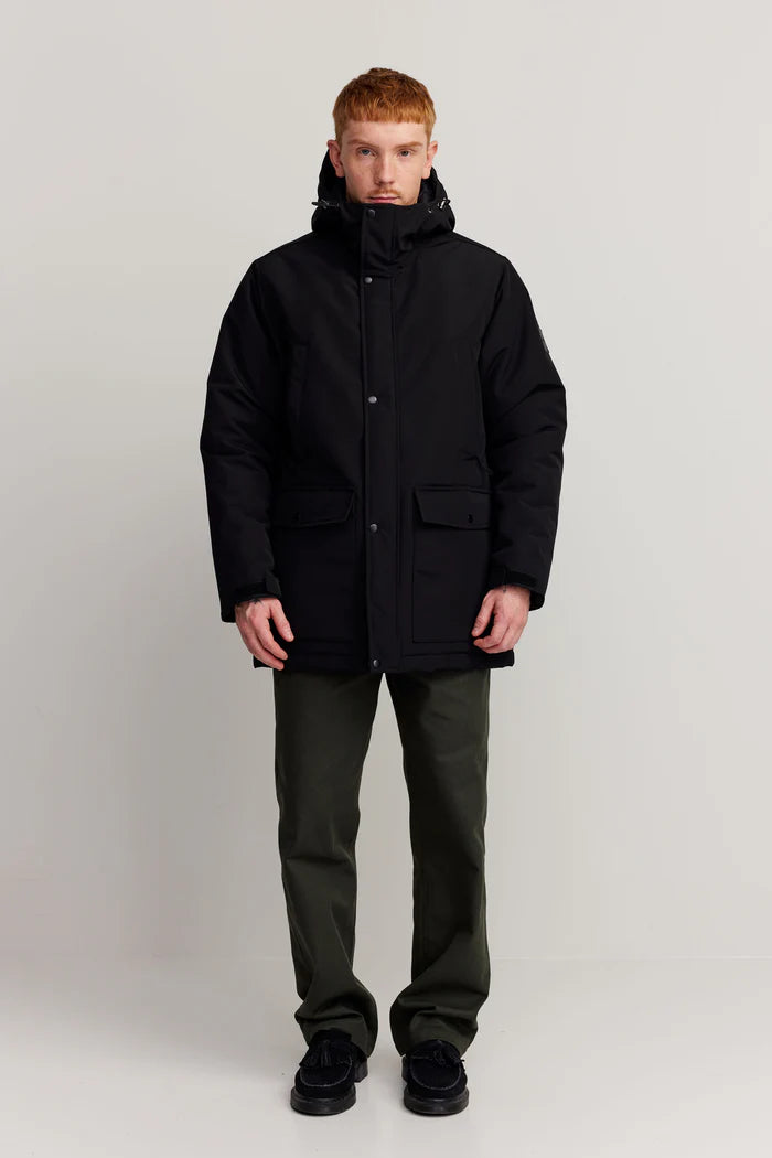 makia-miesten-takki-resilient-jacket-musta-2