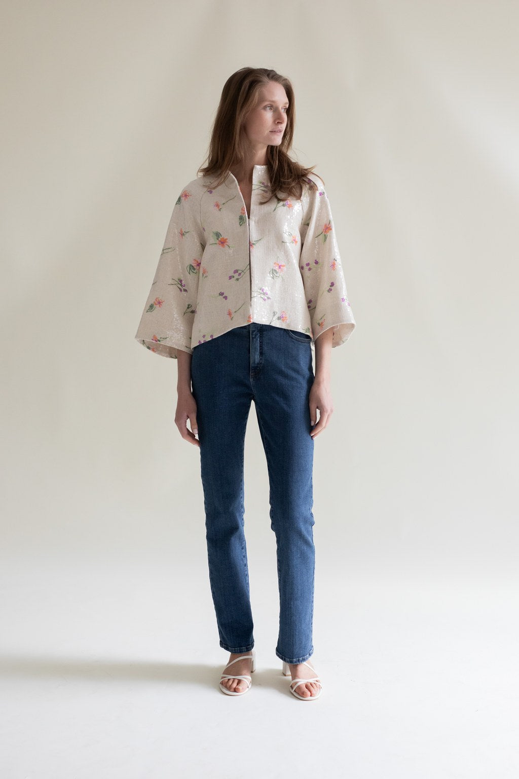 Gauhar naisten jakku Maria Jacket Floral, valkopohjainen kuosi