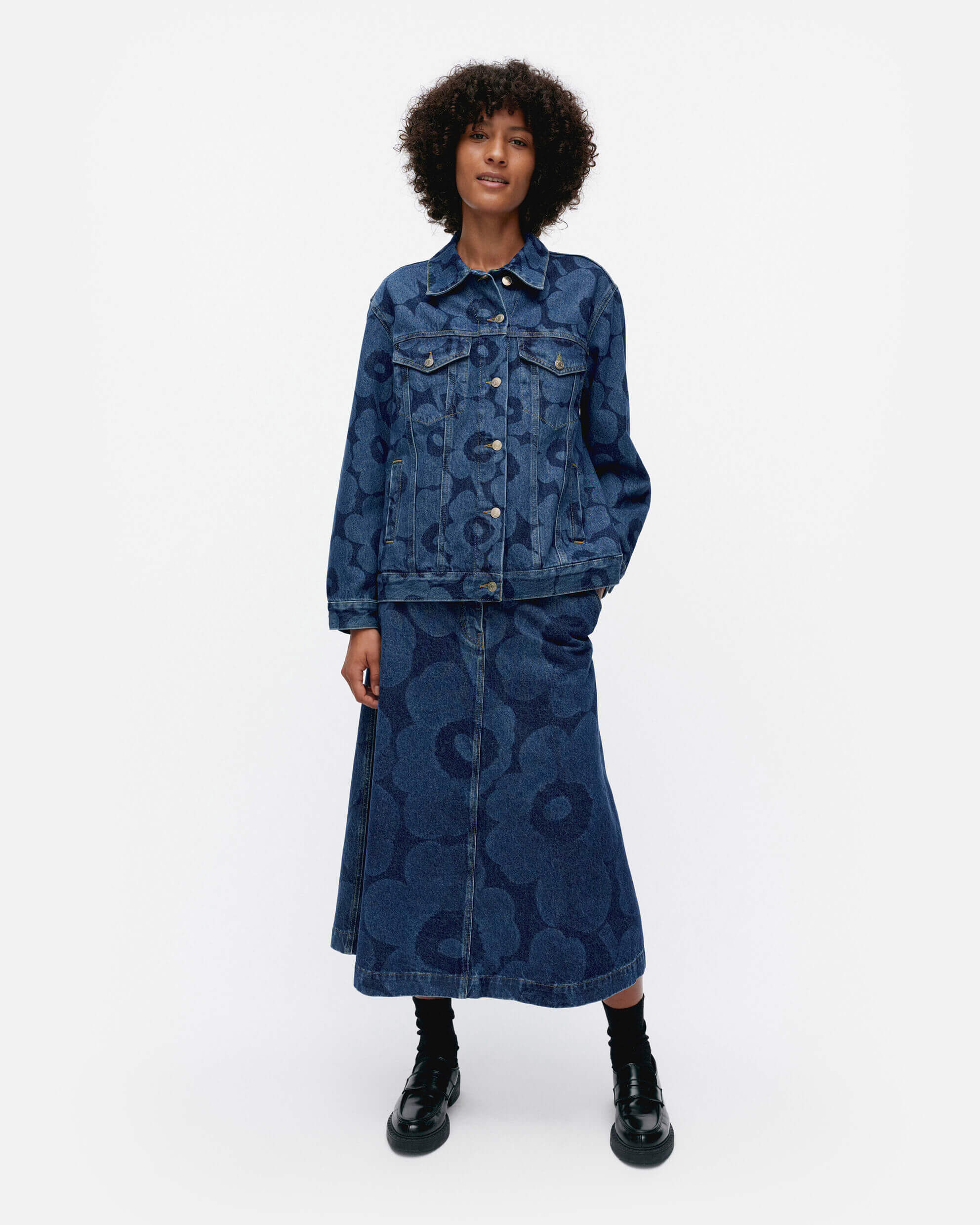 marimekko-farkkutakki-maridenim-murros-unikko-farkkutakki-sininen-kuosi-1