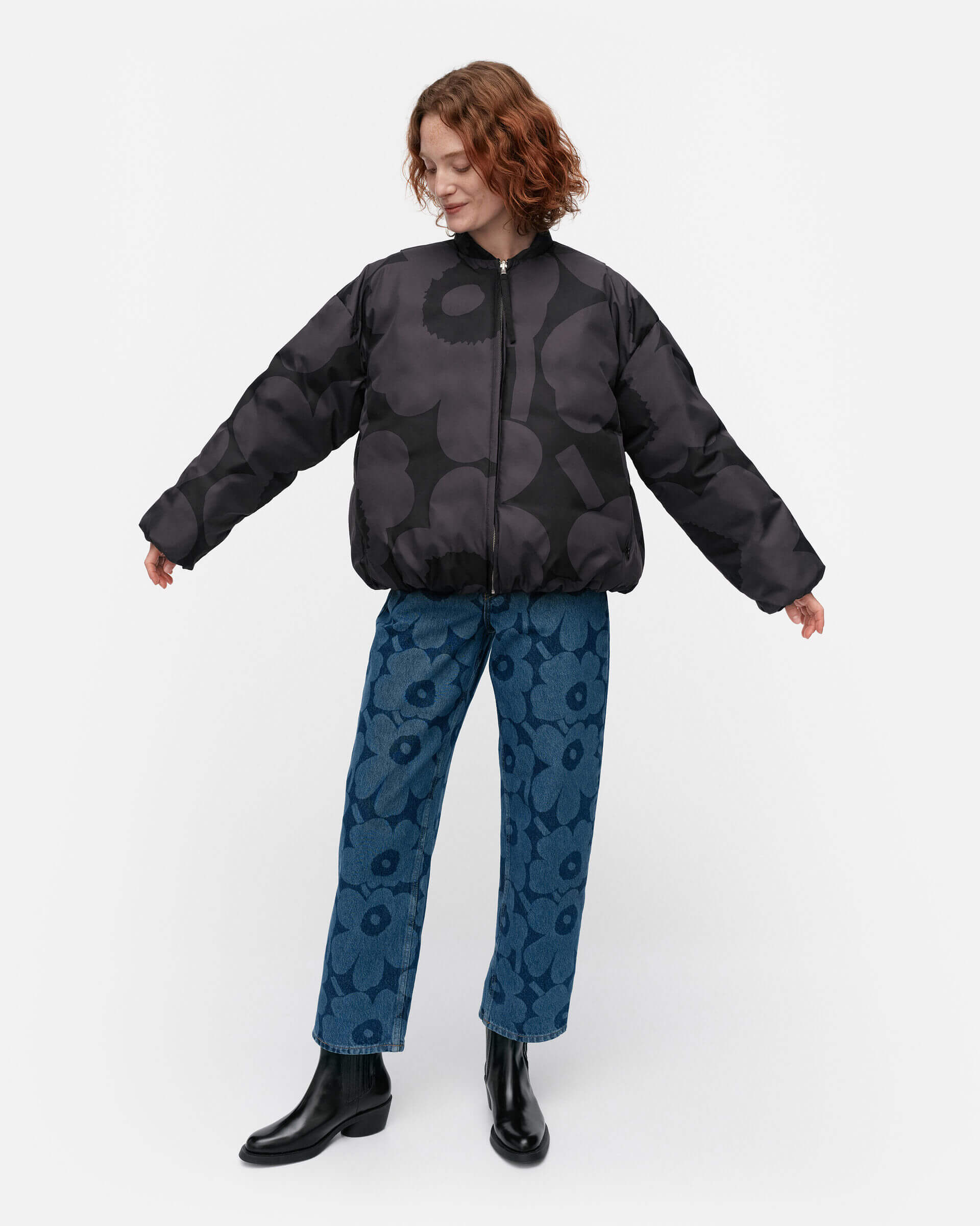 marimekko-naisten-bombertakki-unikko-bomberi-musta-1