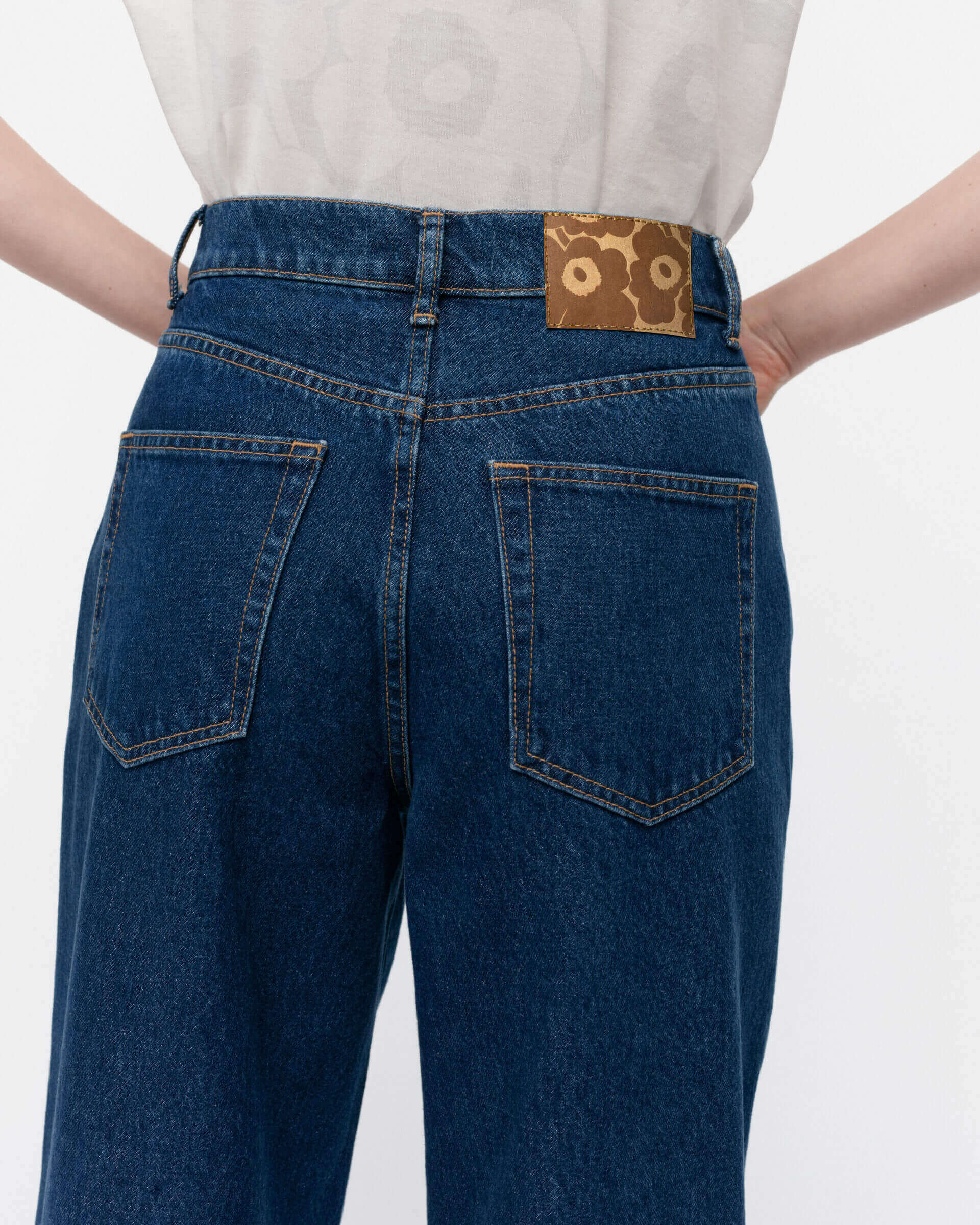 marimekko-naisten-farkut-maridenim-wide-indigo-3