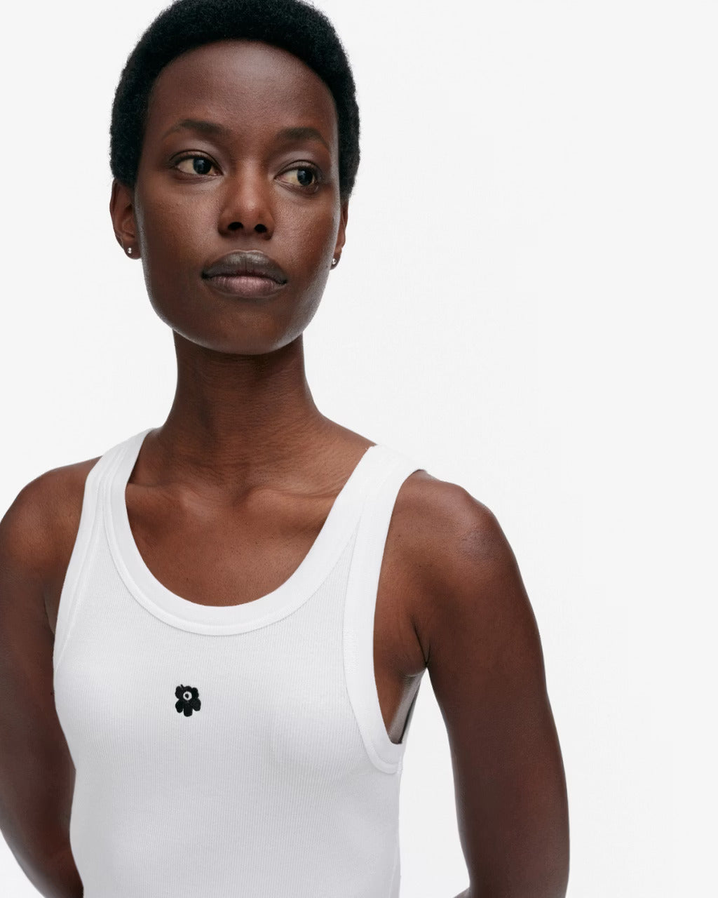 marimekko-naisten-hihaton-toppi-kedol-unikko-placement-valkoinen-3