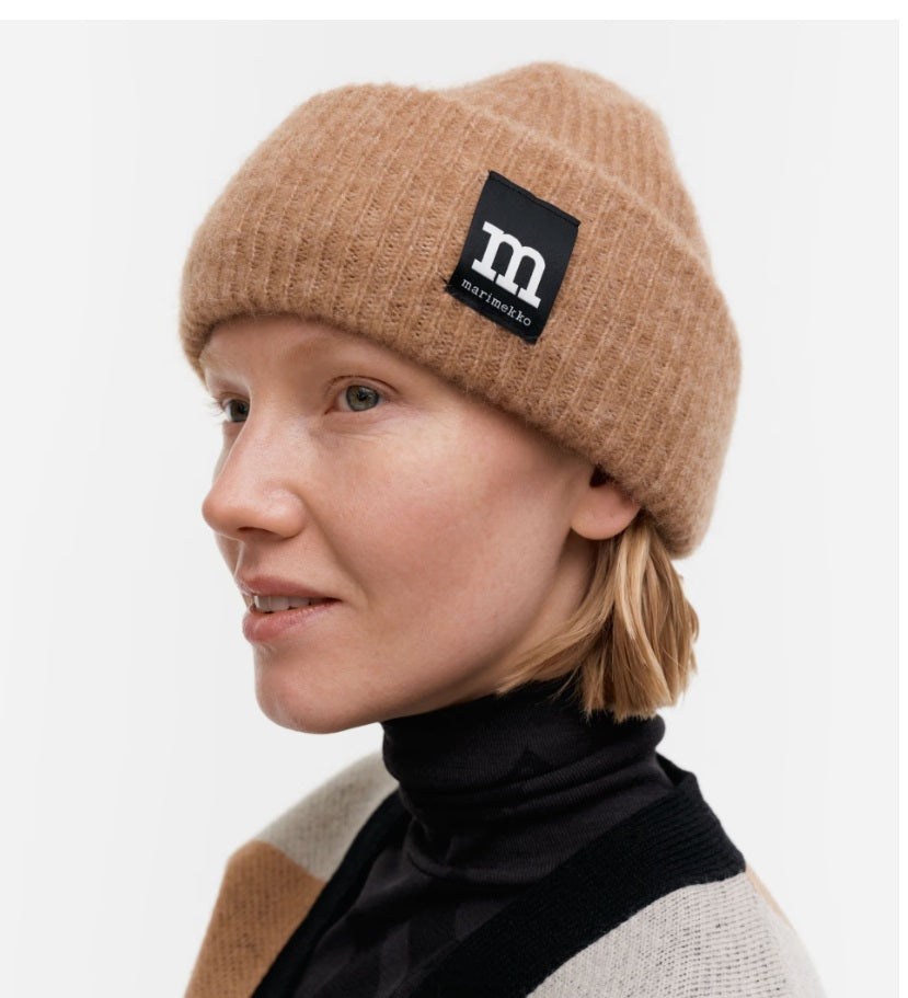 marimekko-naisten-pipo-pjettar-pipo-vaalea-beige-1