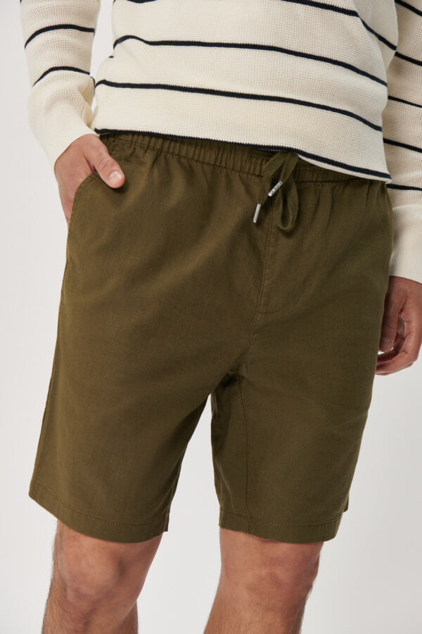 matinique-shortsit-barton-short-olive-night-4