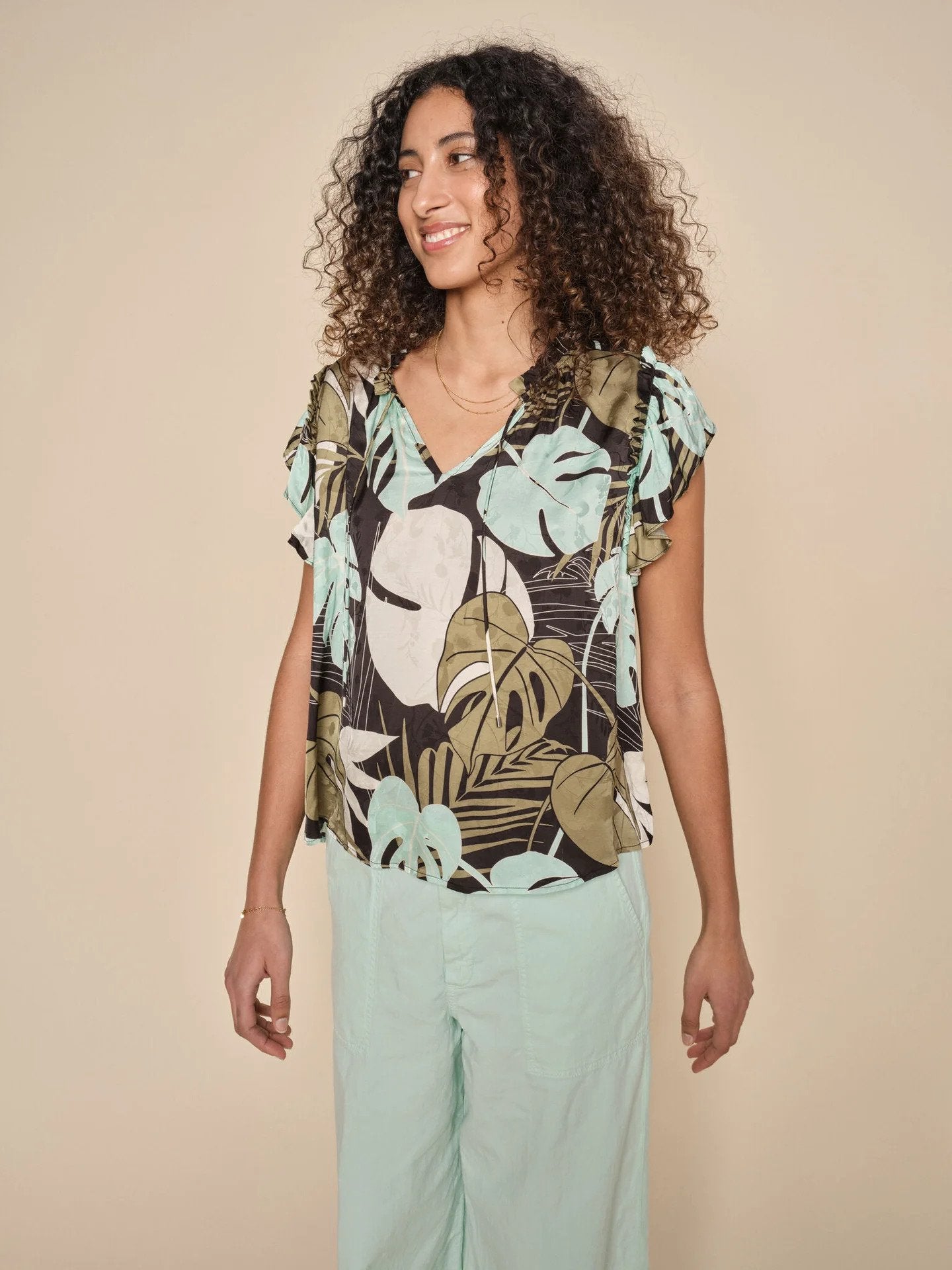 mos-mosh-pusero-tea-arum-blouse-musta-kuosi-1