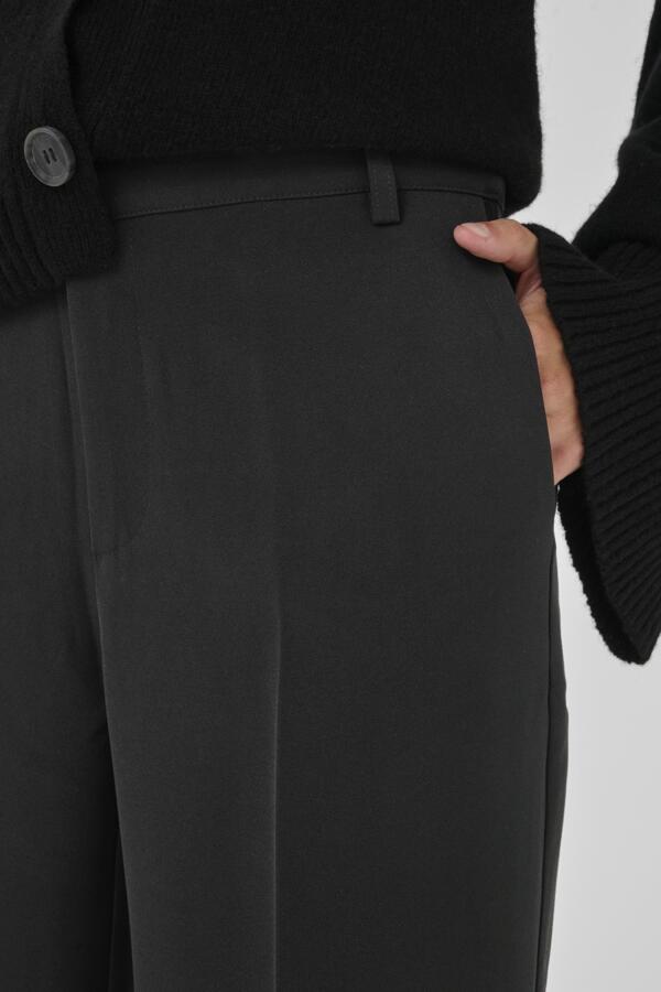 my-essential-wardrobe-naisten-suorat-housut-the-tailored-pant-musta-5