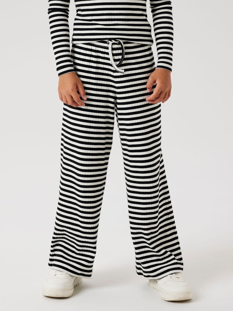 name-it-lasten-housut-nkfsuraja-straight-pant-noos-mustavalkoinen-1