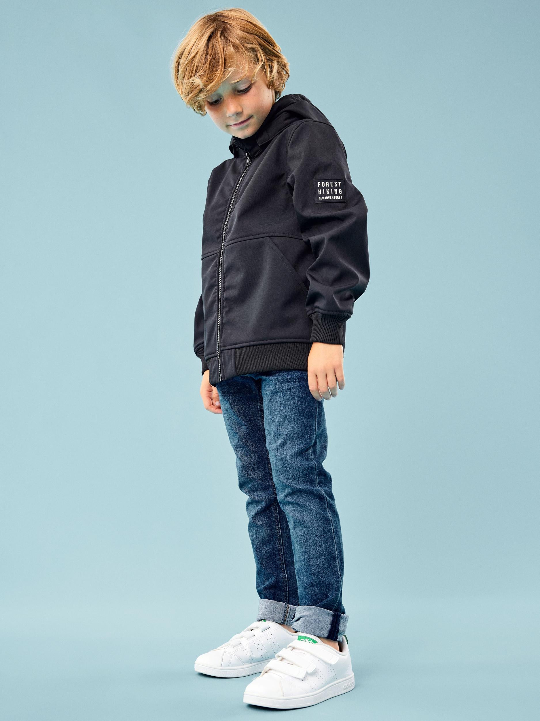 name-it-softshell-takki-nkmalfa-jacket-badge-musta-5