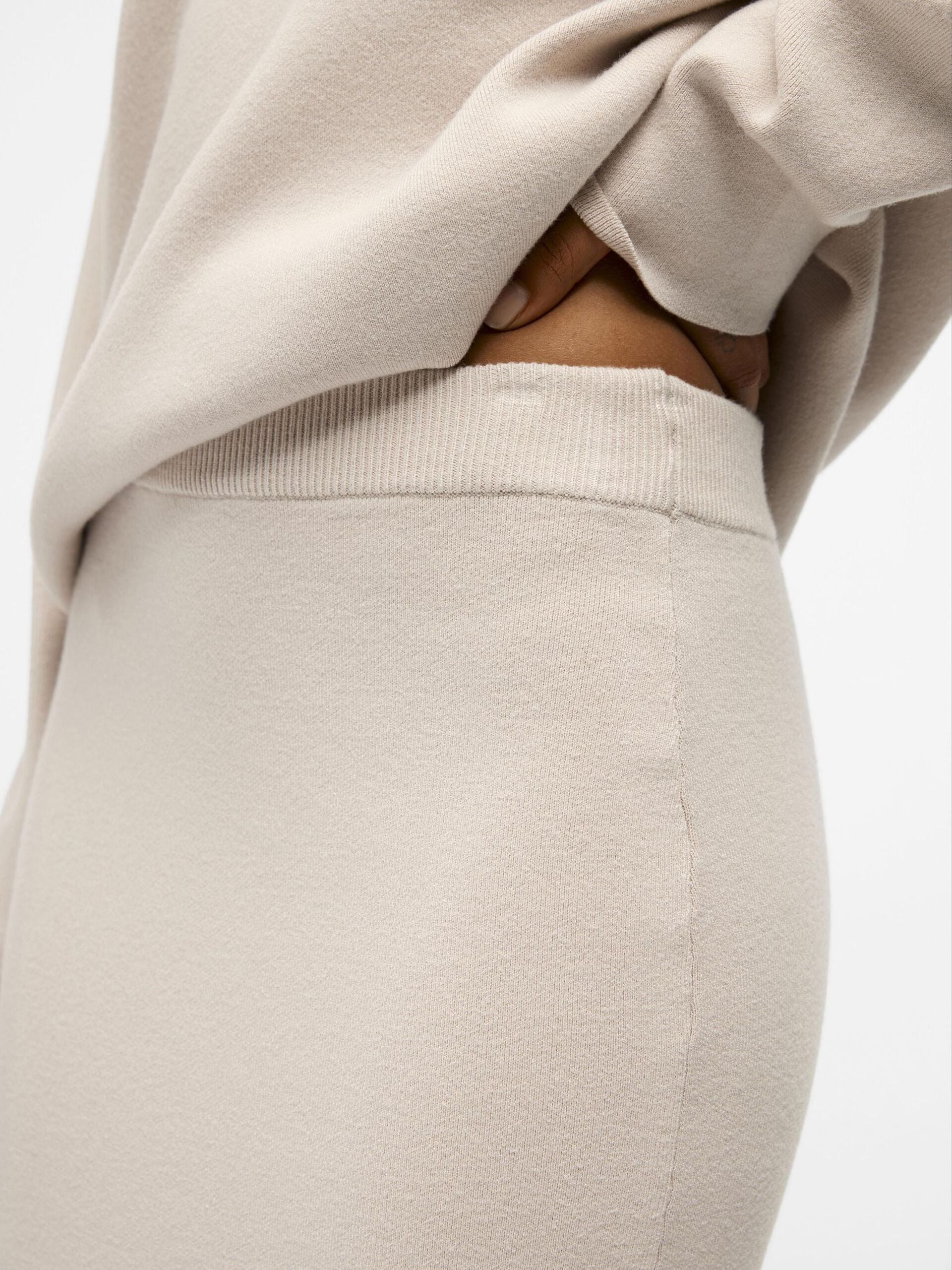 object-naisten-hame-objreynard-hw-knit-skirt-luonnonvalkoinen-4