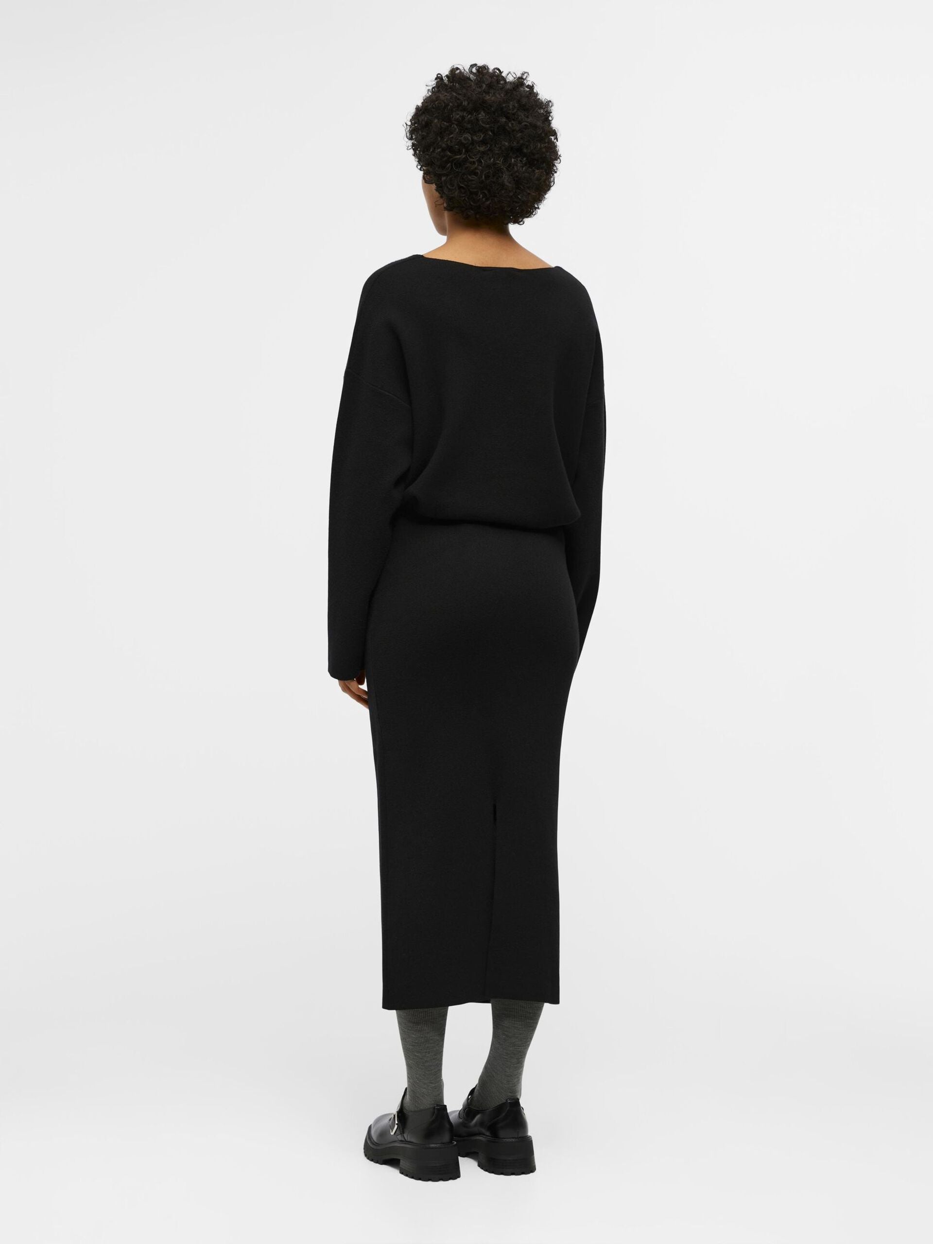 object-naisten-hame-objreynard-hw-knit-skirt-musta-2