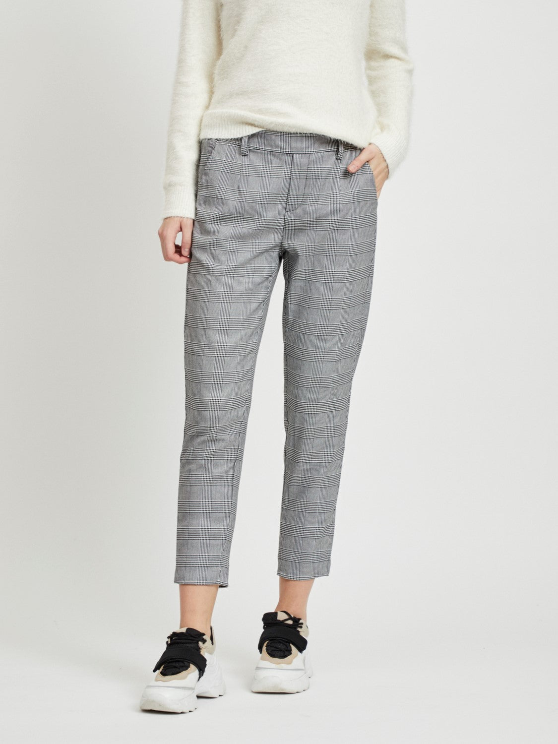 object-naisten-housut-objlisa-slim-pant-noos-musta-ruutu-1
