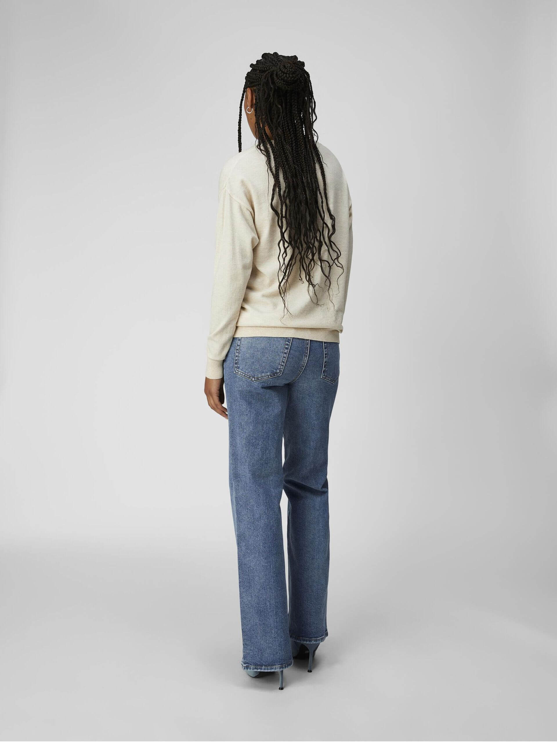 object-naisten-neule-objthess-l-s-v-neck-knit-pullover-noos-luonnonvalkoinen-3