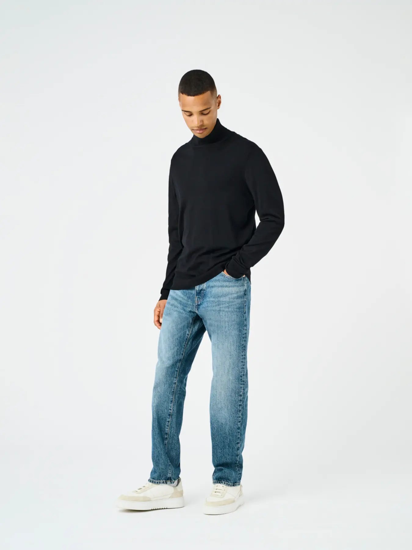 only-and-sons-miesten-pooloneule-wyler-life-roll-neck-nos-black-1