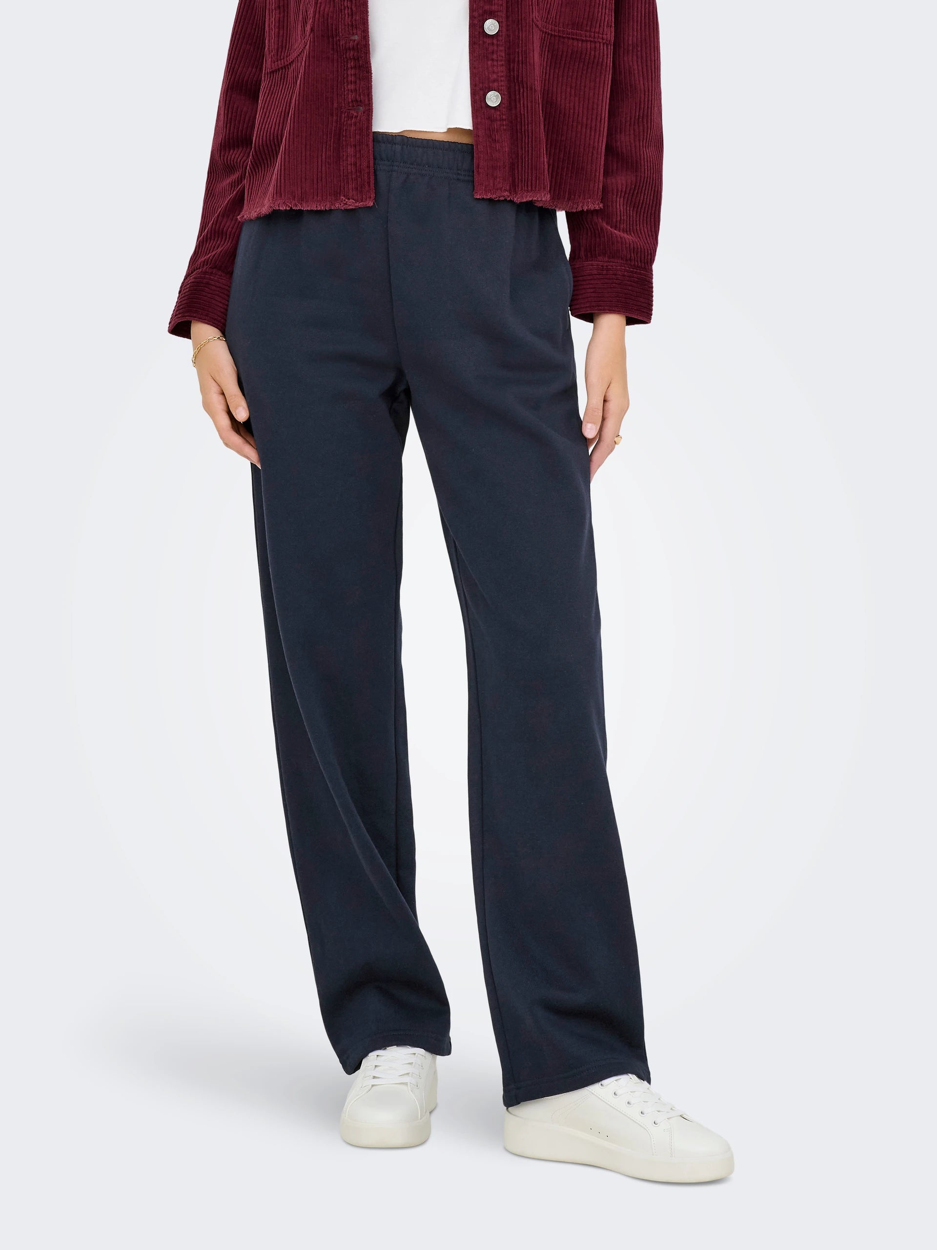 only-naisten-collegehousut-onldaze-straight-pants-noos-tummansininen-1