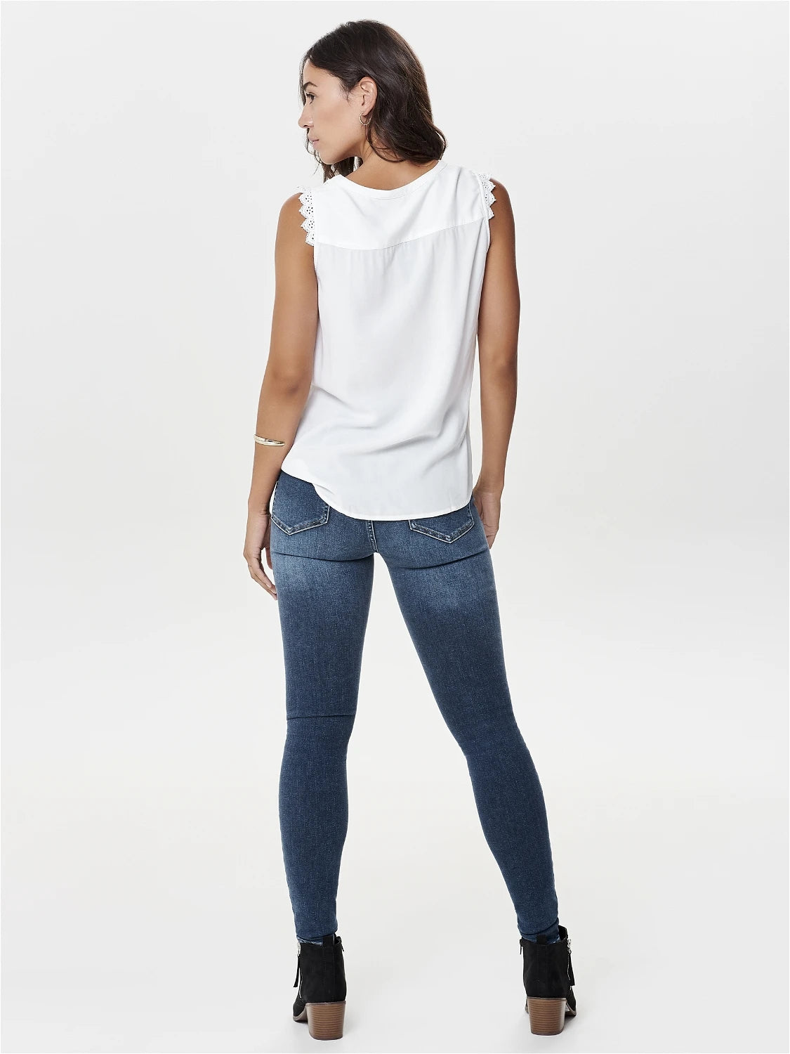 only-naisten-toppi-onlkimmi-s-l-top-wvn-noos-valkoinen-2