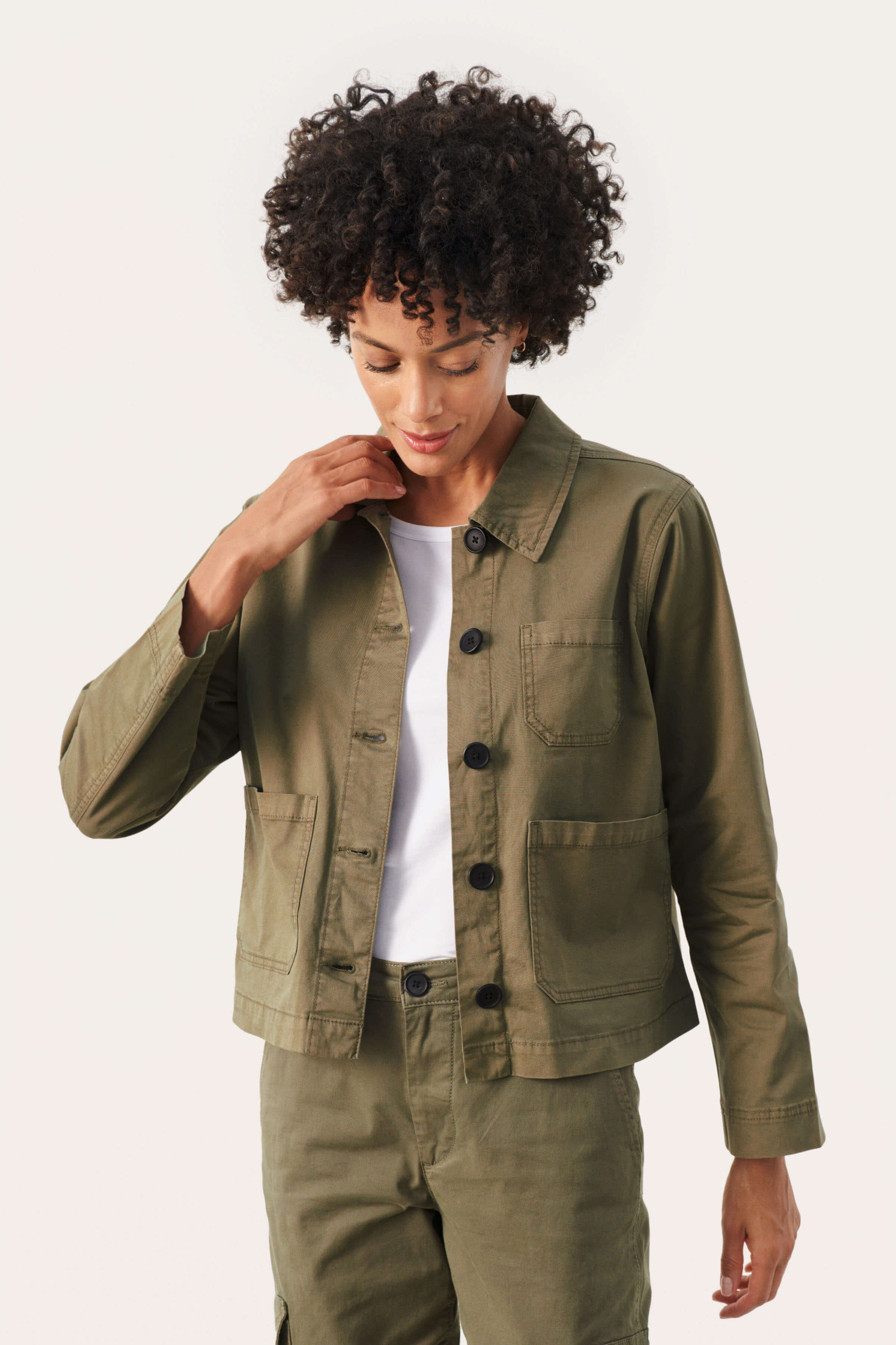 part-two-naisten-lyhyt-puuvillatakki-freda-jacket-khaki-3