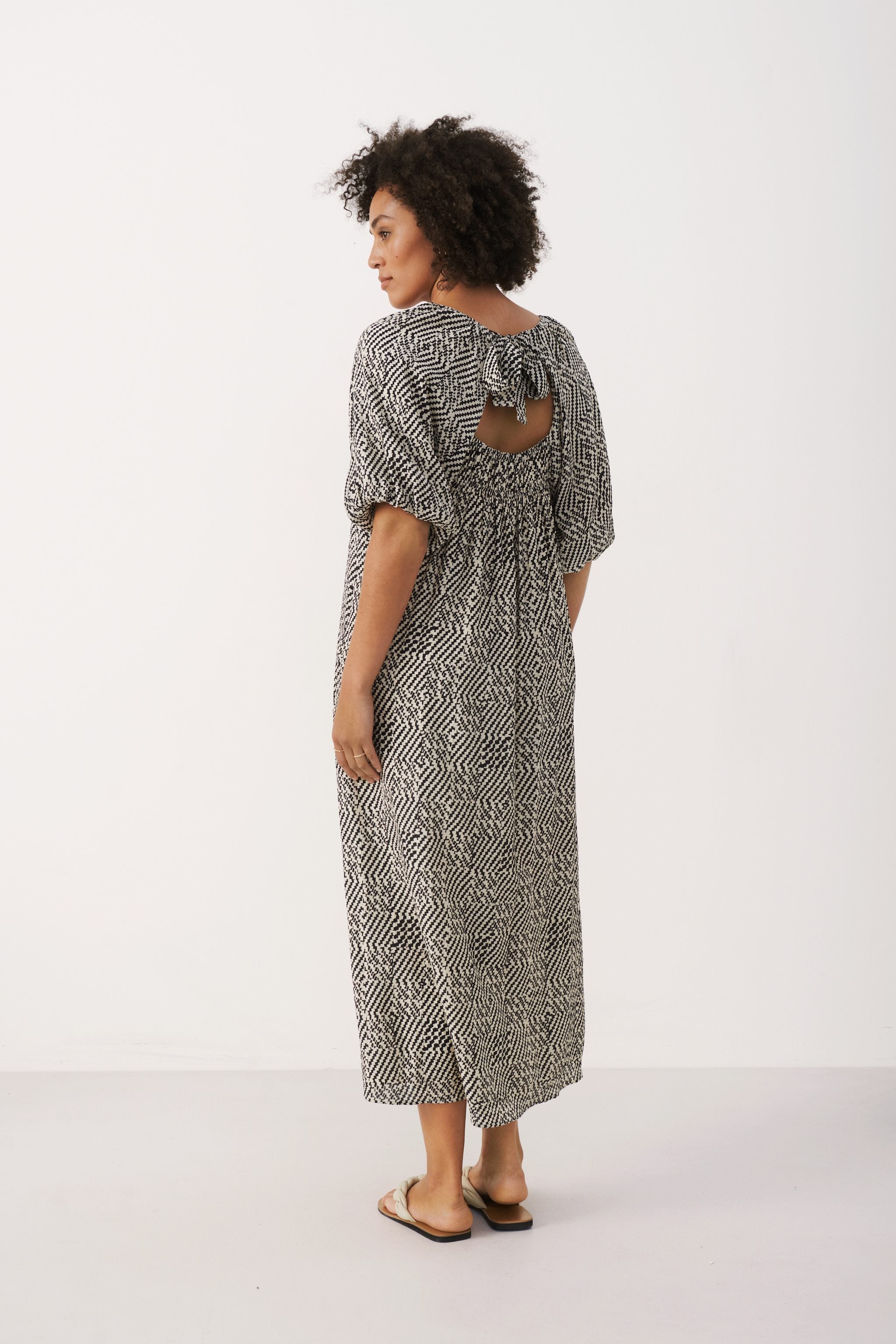 part-two-naisten-mekko-arisa-dress-musta-kuosi-3