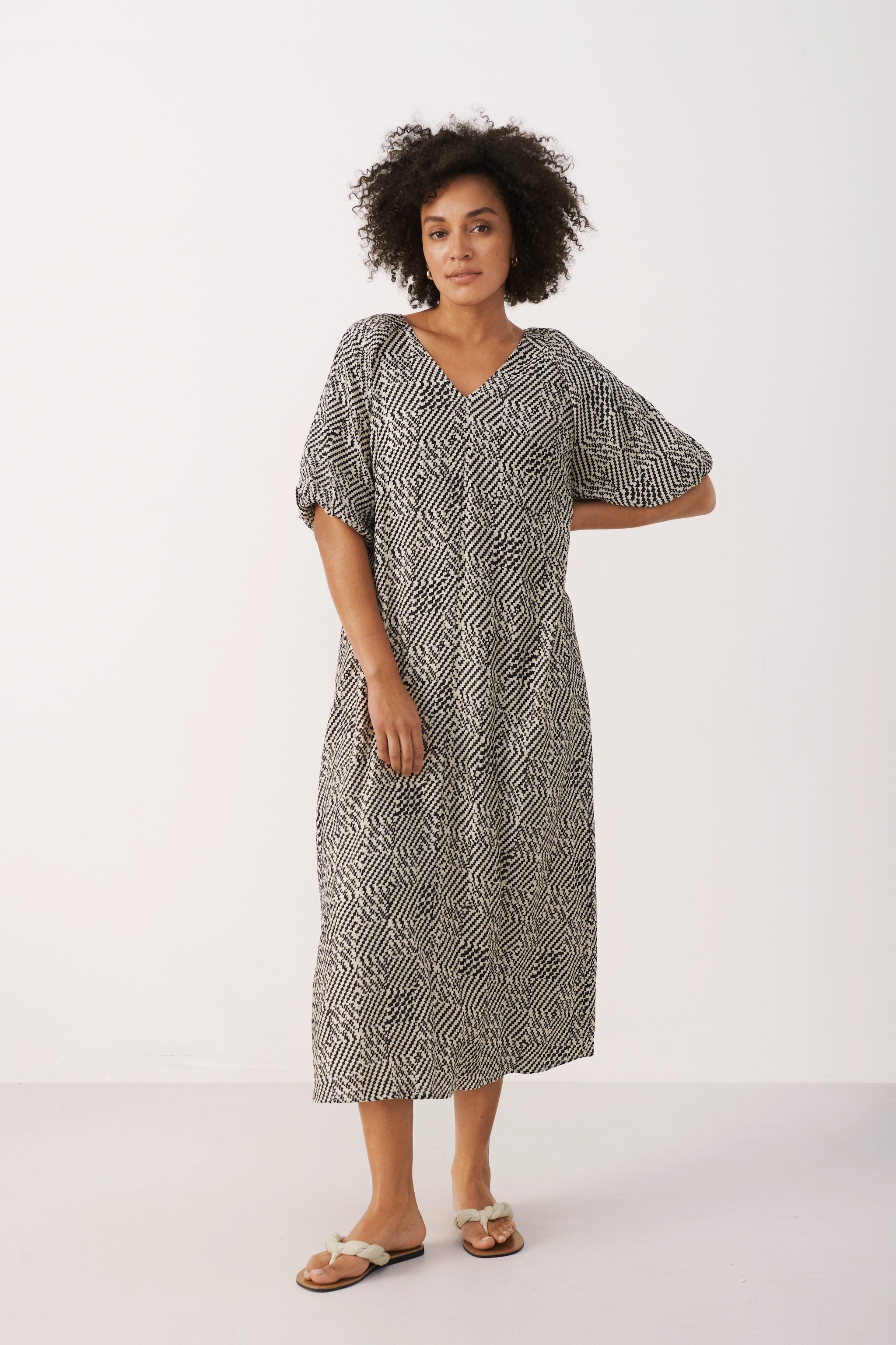 part-two-naisten-mekko-arisa-dress-musta-kuosi-4