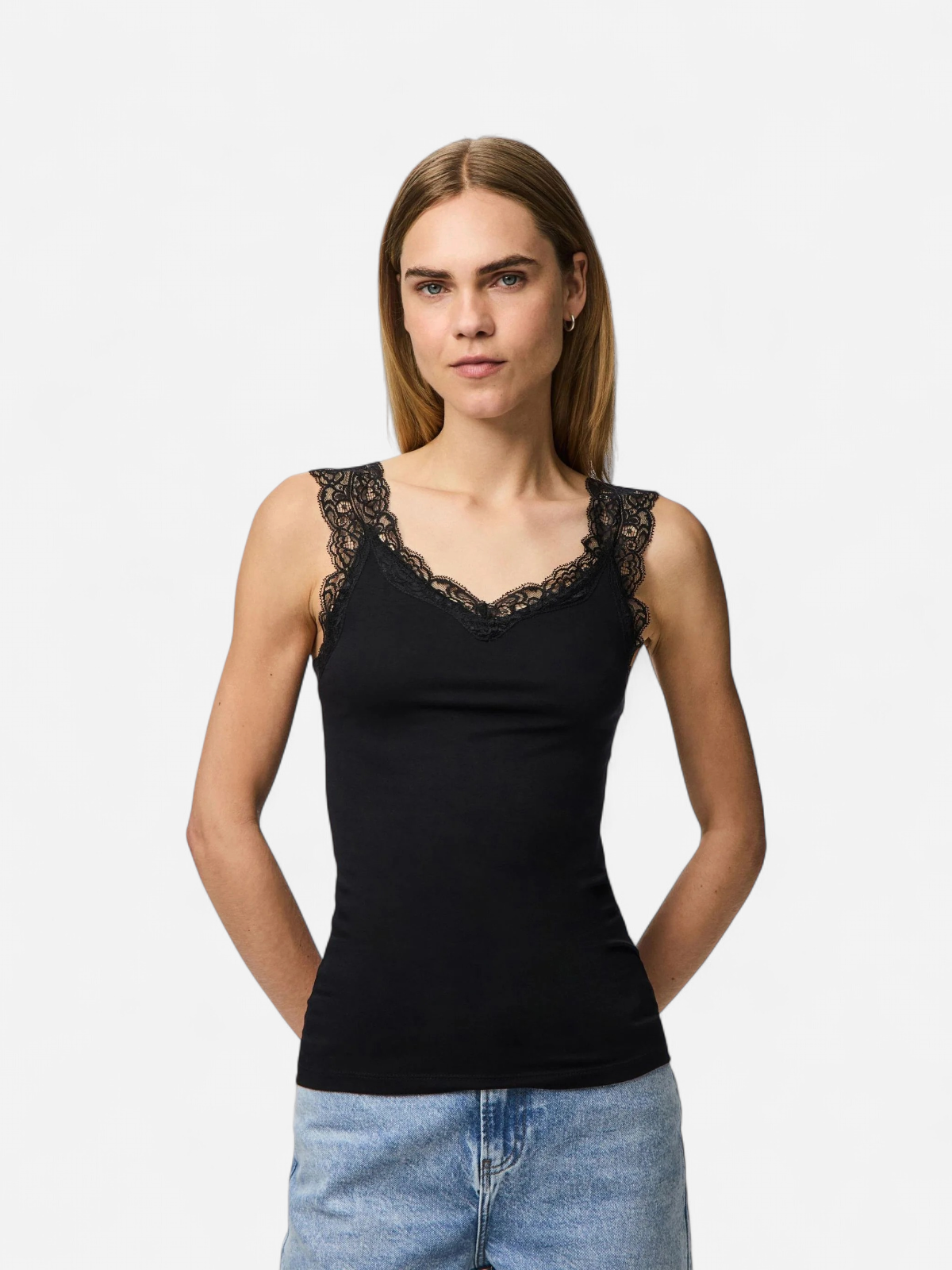 Pieces naisten toppi PCBARBERA LACE TOP JRS NOOS, musta - Kekäle.fi