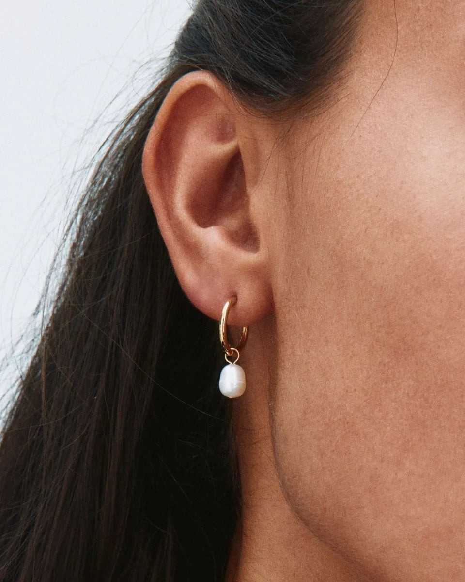 Edblad korvakorut, helmet, PERLA HOOPS GOLD Kullankeltainen