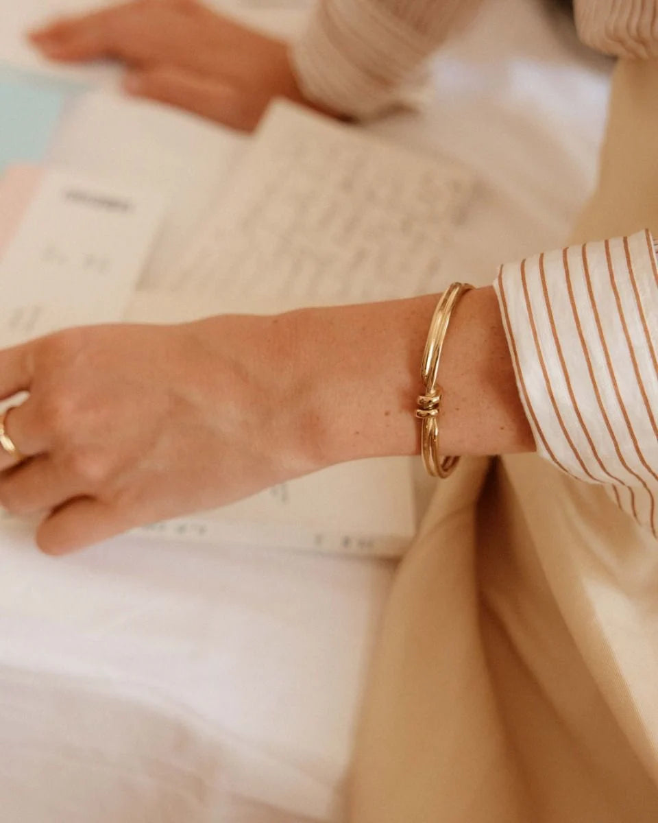 Edblad rannekoru Swivel Bangle, Gold pleated