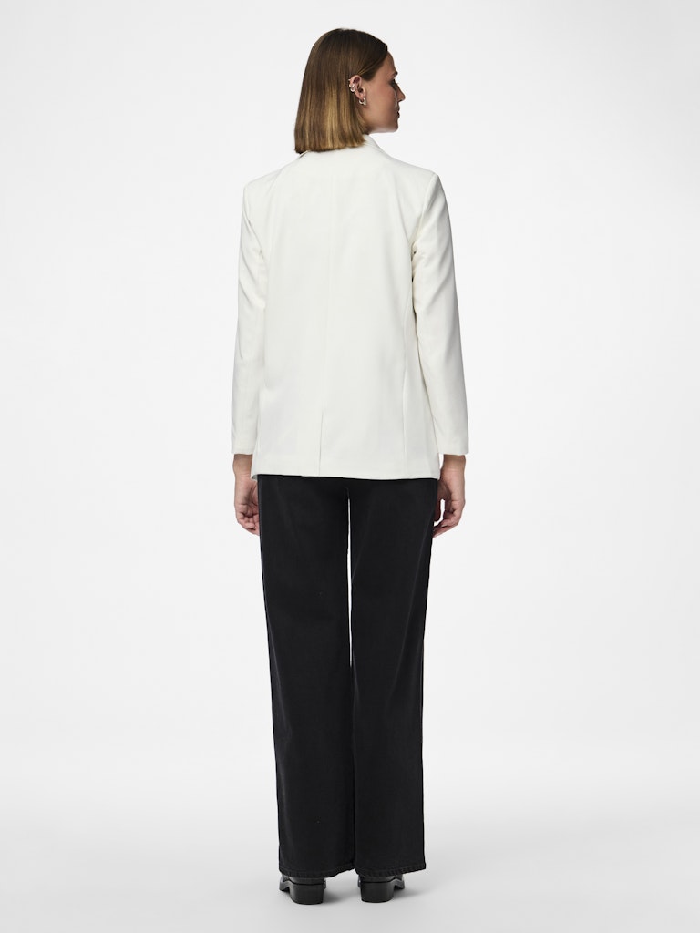 pieces-naisten-bleiseri-pcbozzy-ls-loose-blazer-cloud-dancer-2