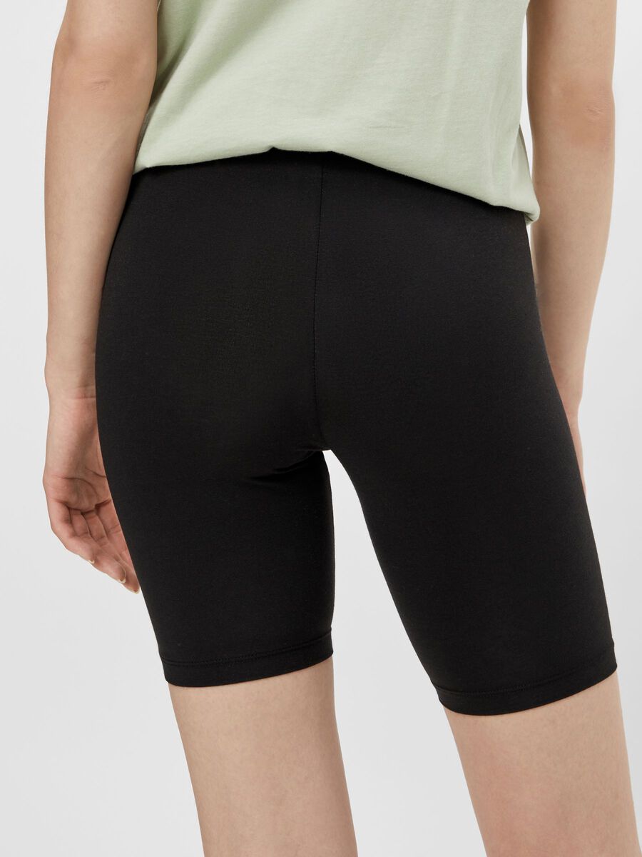 pieces-naisten-pyorailyshortsit-pckiki-shorts-musta-4