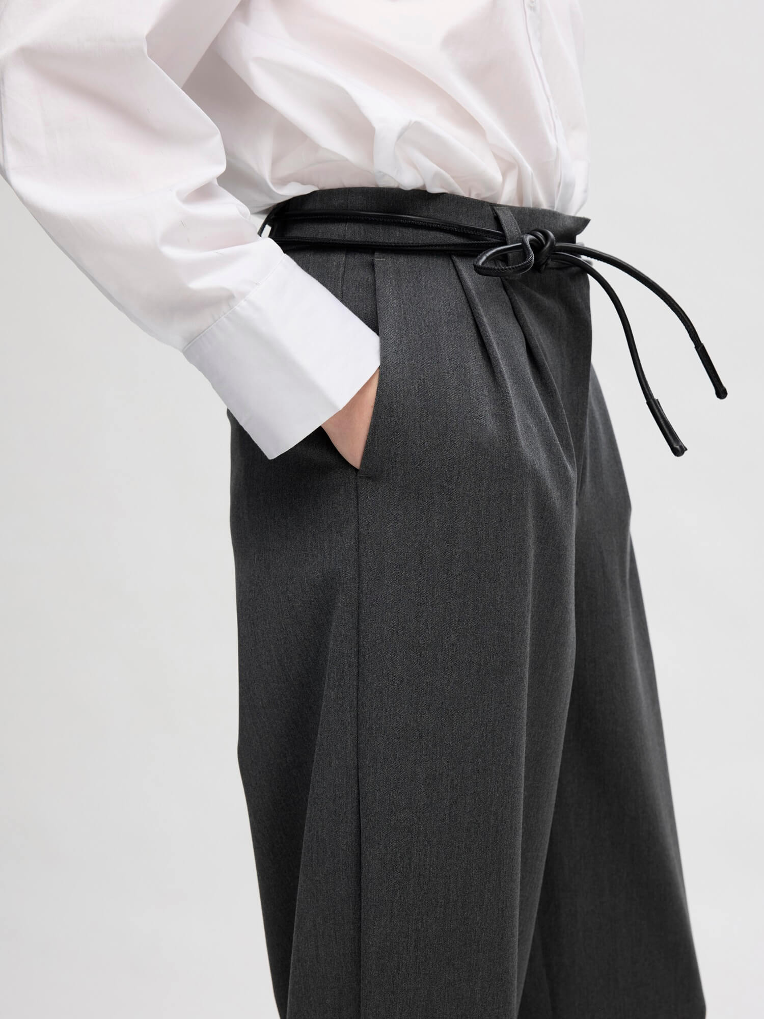 selected-femme-naisten-housut-slfpiya-hw-barrel-pant-grafiitti-4