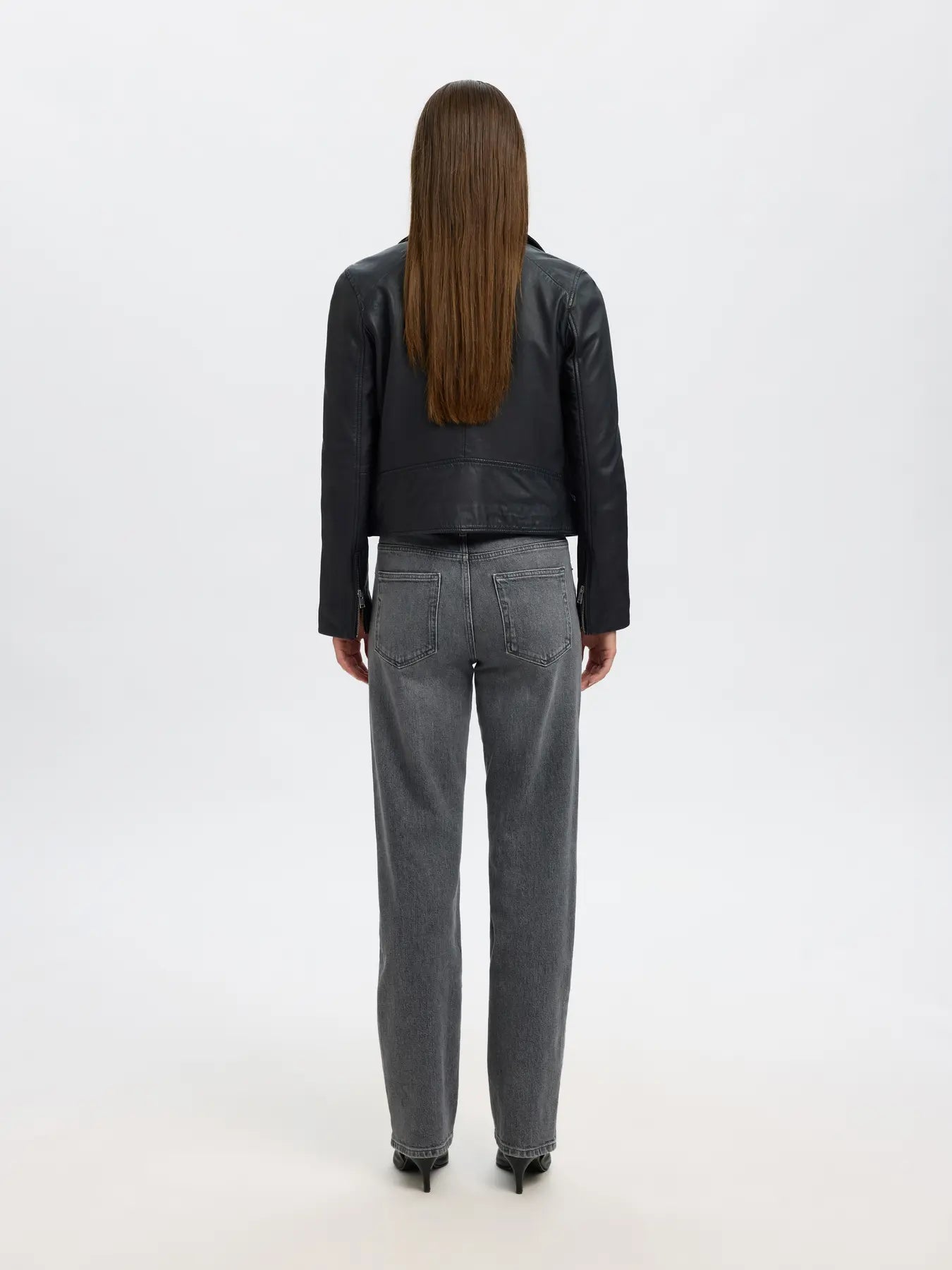 selected-femme-naisten-nahkatakki-katie-leather-jacket-black-2