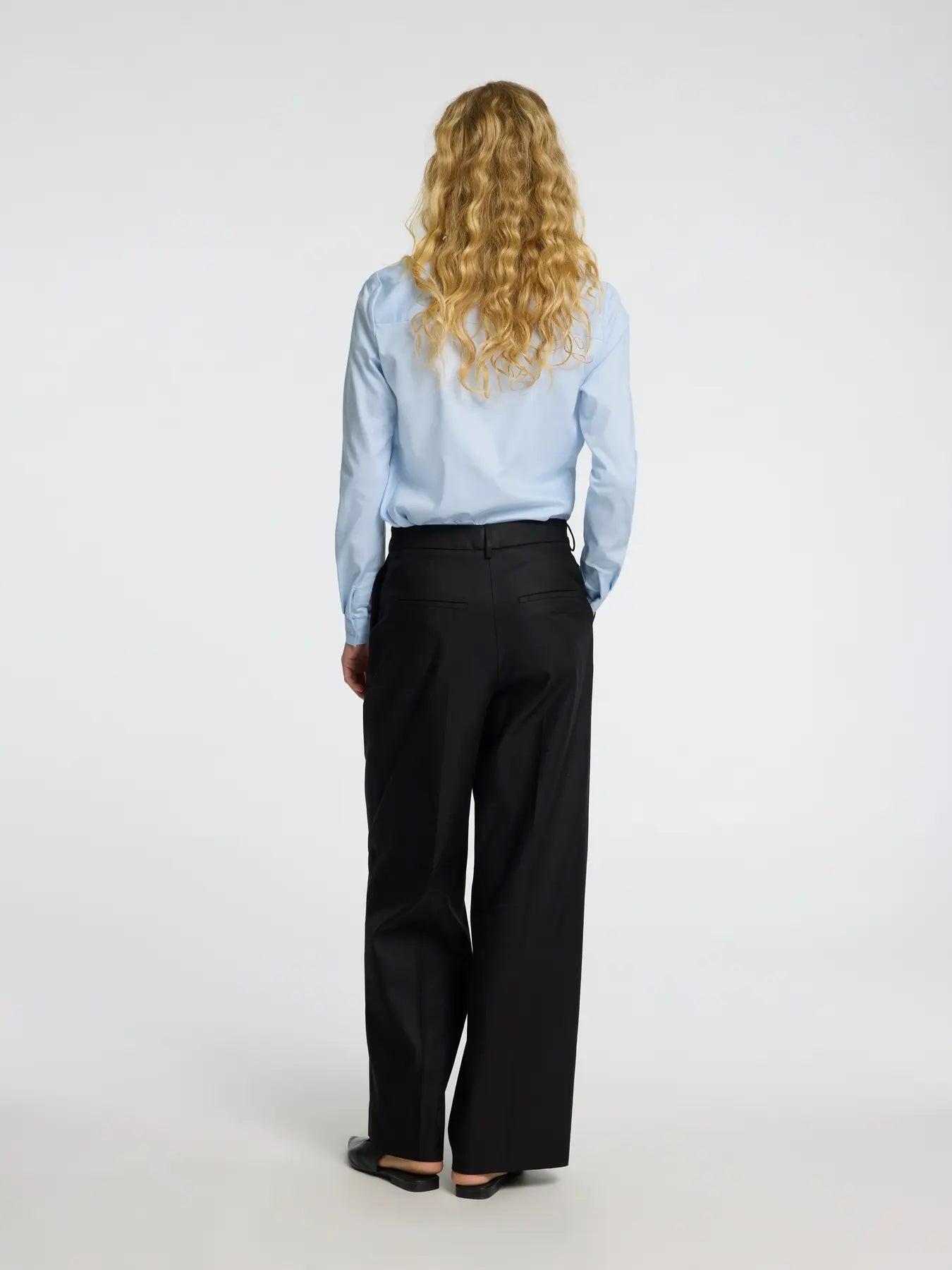 selected-femme-naisten-paitapusero-slfromie-ls-fitted-shirt-light-blue-2