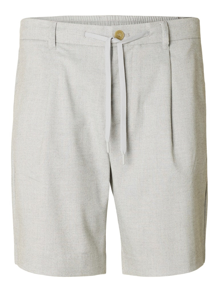 selected-miesten-shortsit-regular-leroy-pleat-shorts-vaaleanharmaa-3