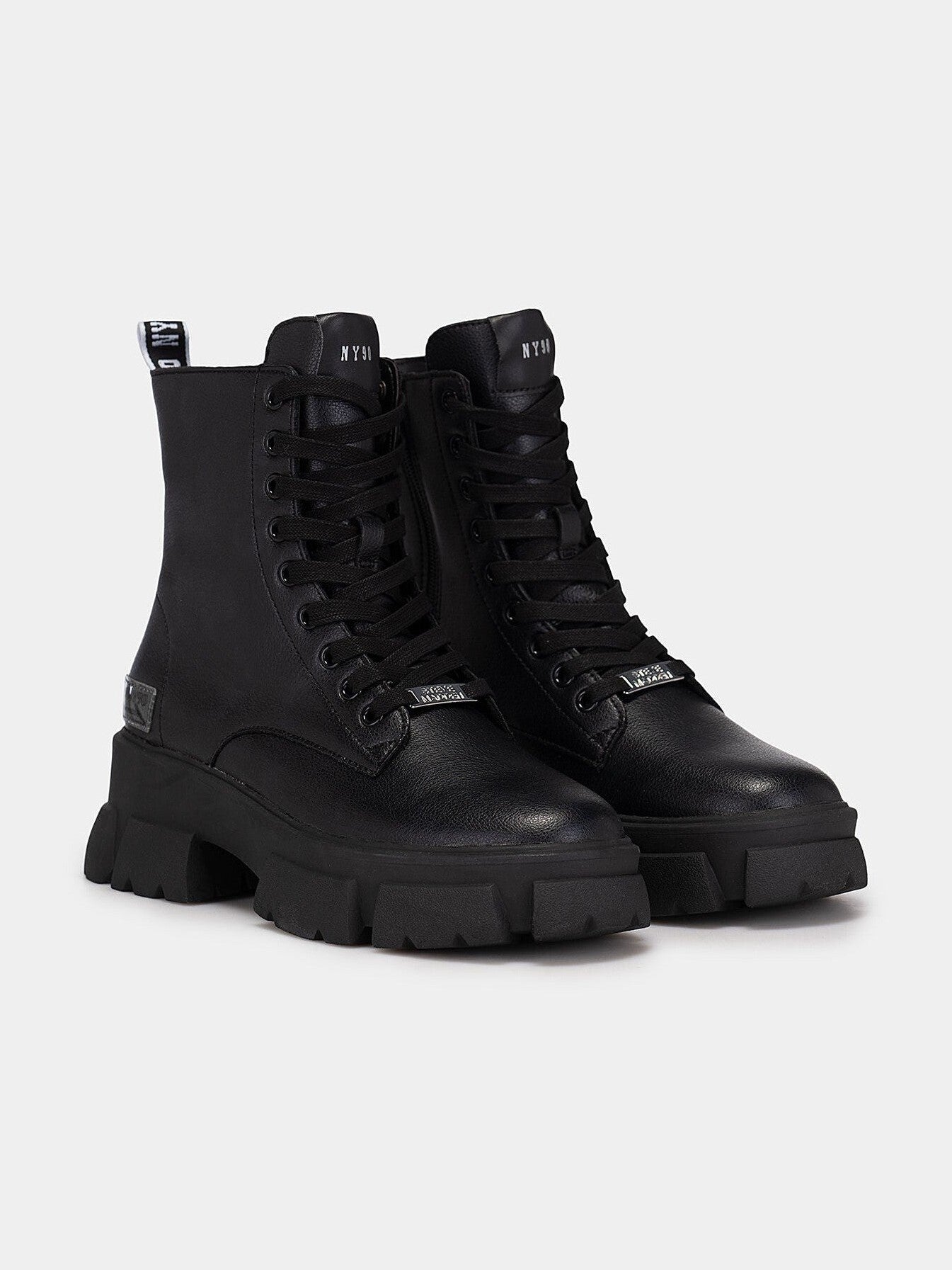 steve-madden-naisten-kengat-tanker-boot-musta-1