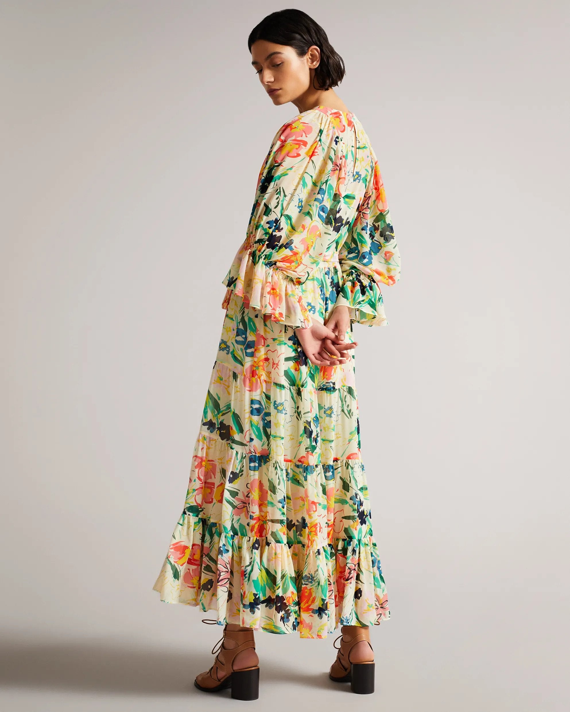 ted-baker-naisten-maksimekko-kiyrie-dress-valkopohjainen-kuosi-3