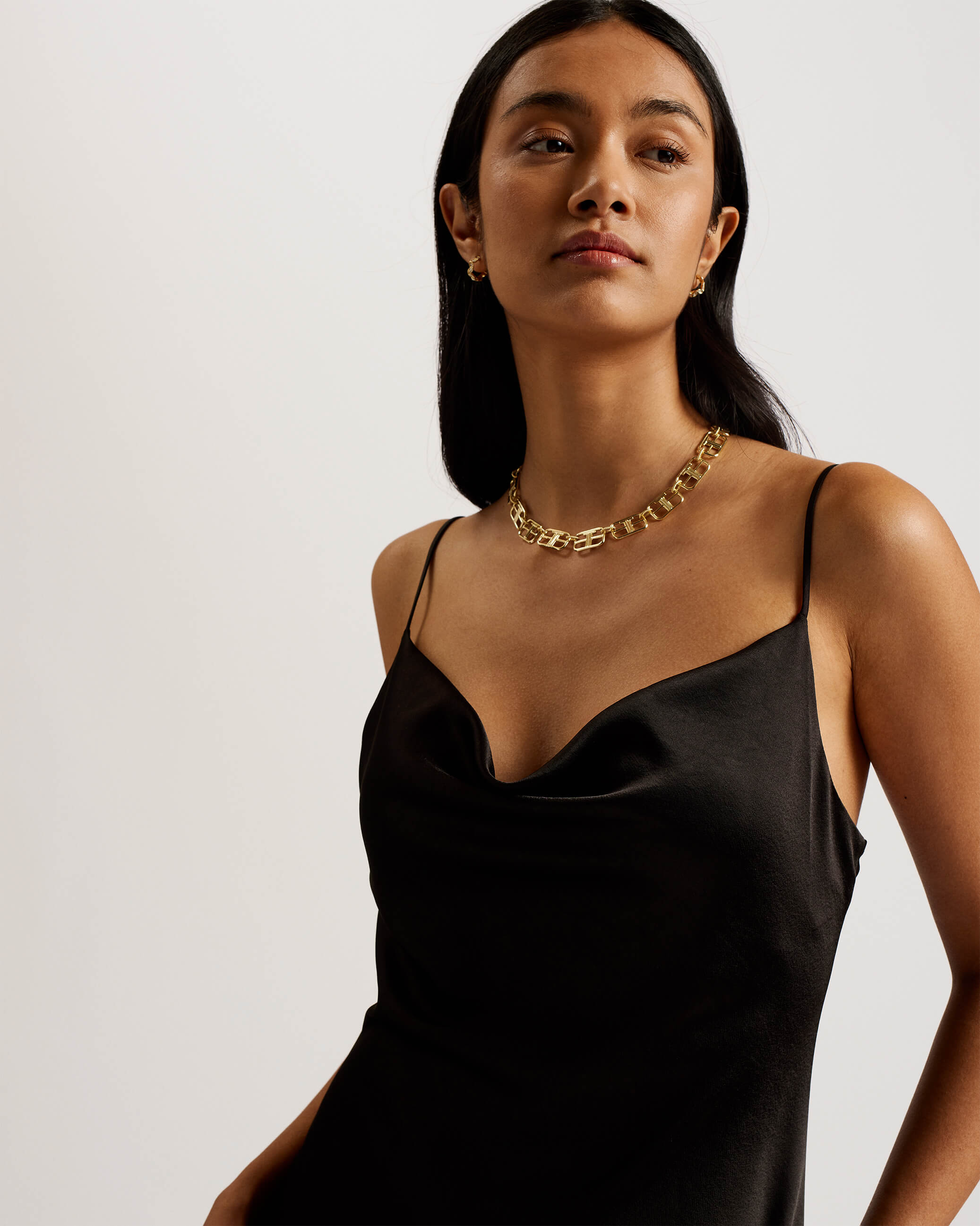 ted-baker-naisten-mekko-tunca-satin-cowl-neck-evening-midi-dress-musta-3