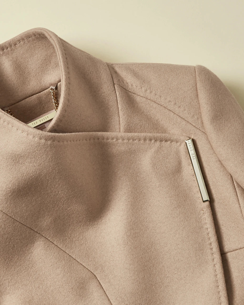 ted-baker-naisten-villakangastakki-rosess-short-wool-wrap-coat-kameli-3