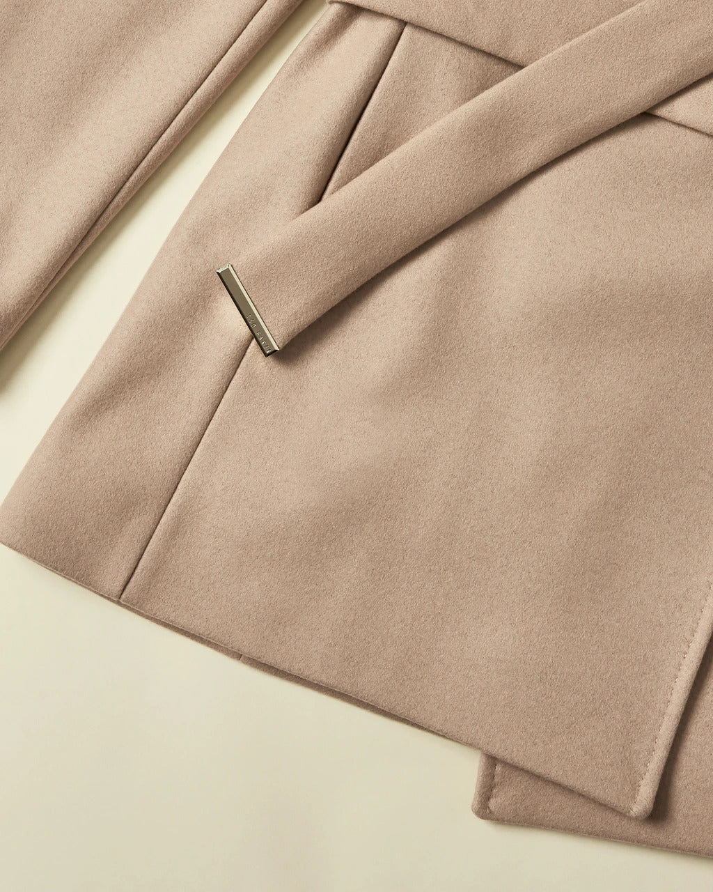 ted-baker-naisten-villakangastakki-rosess-short-wool-wrap-coat-kameli-4
