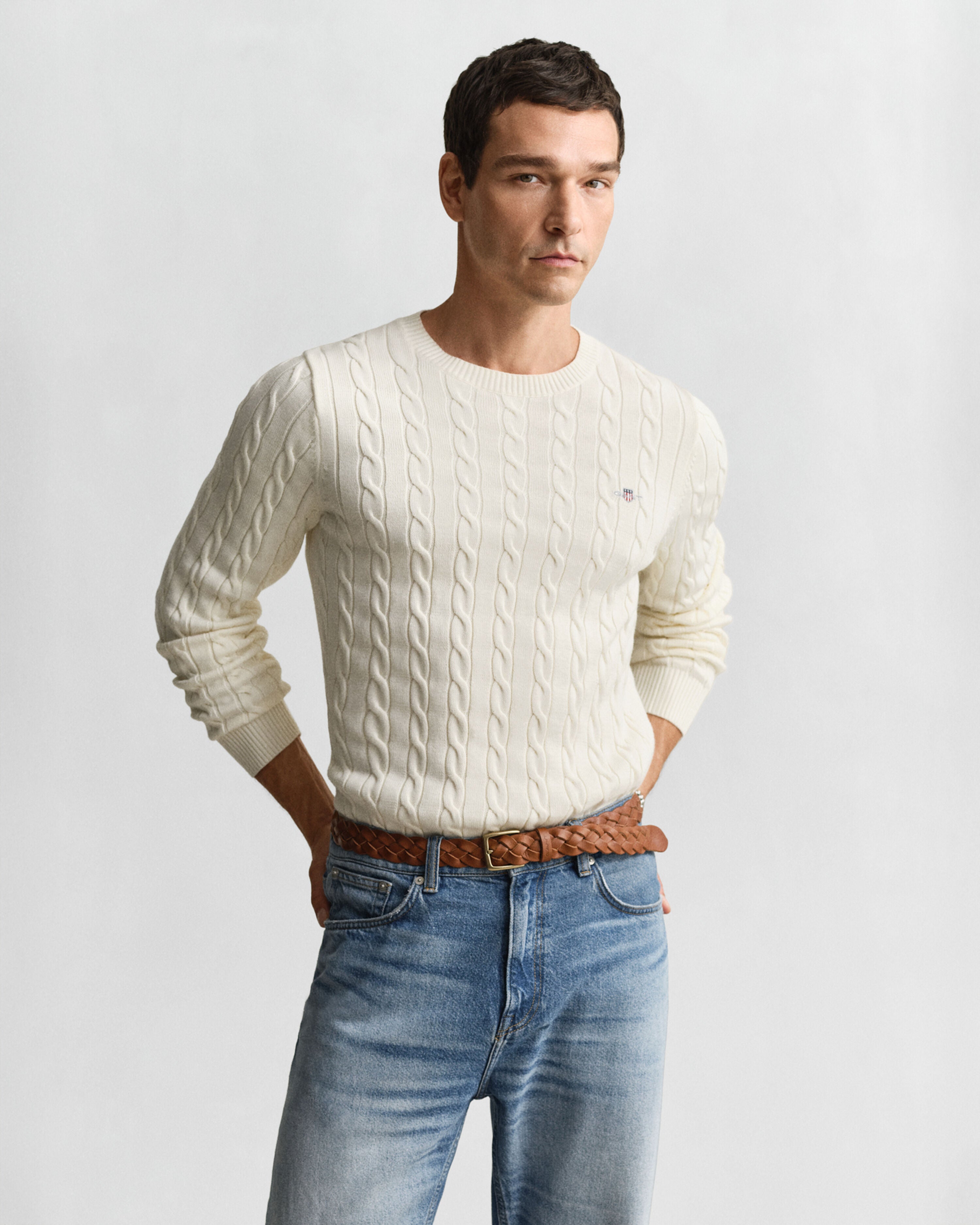 Gant miesten neulepusero Cotton Cable Cricket V-Neck, valkoinen