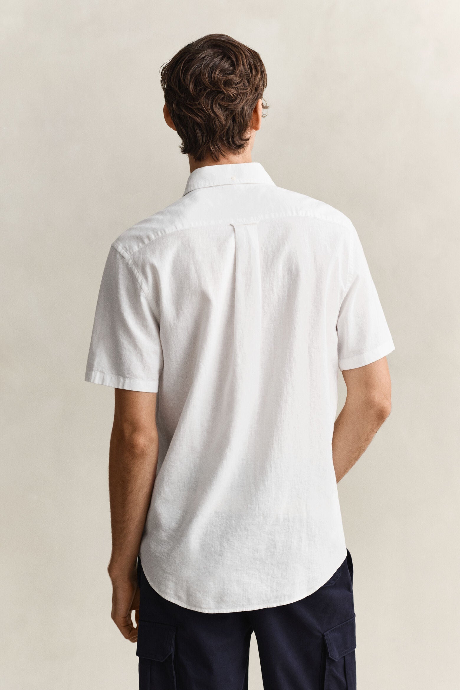 Gant miesten lyhythihainen kauluspaita Regular Cotton Linen Shirt, valkoinen
