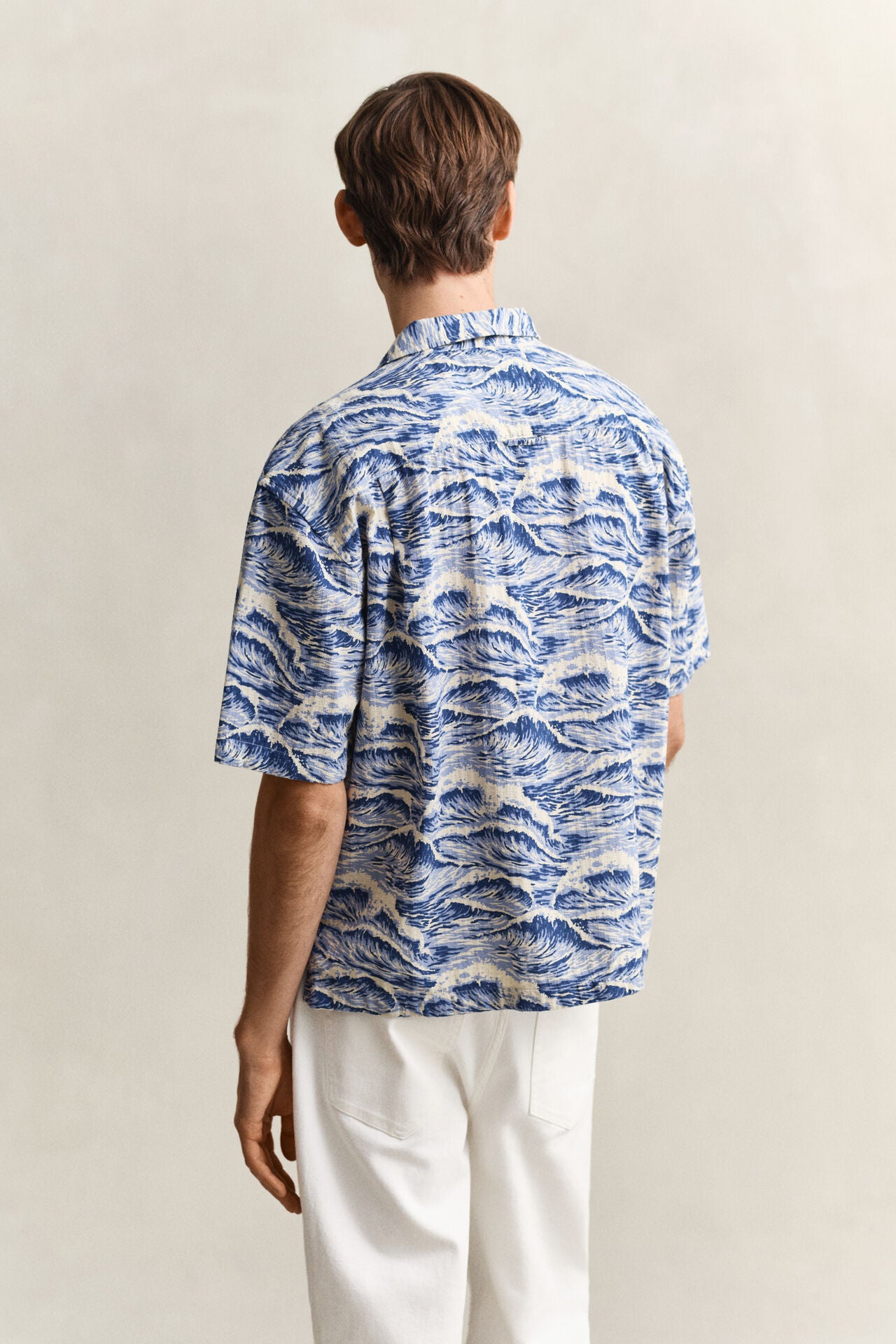 Gant miesten lyhythihainen kauluspaita Relaxed Fit Short Sleeve Shirt, sininen kuosi
