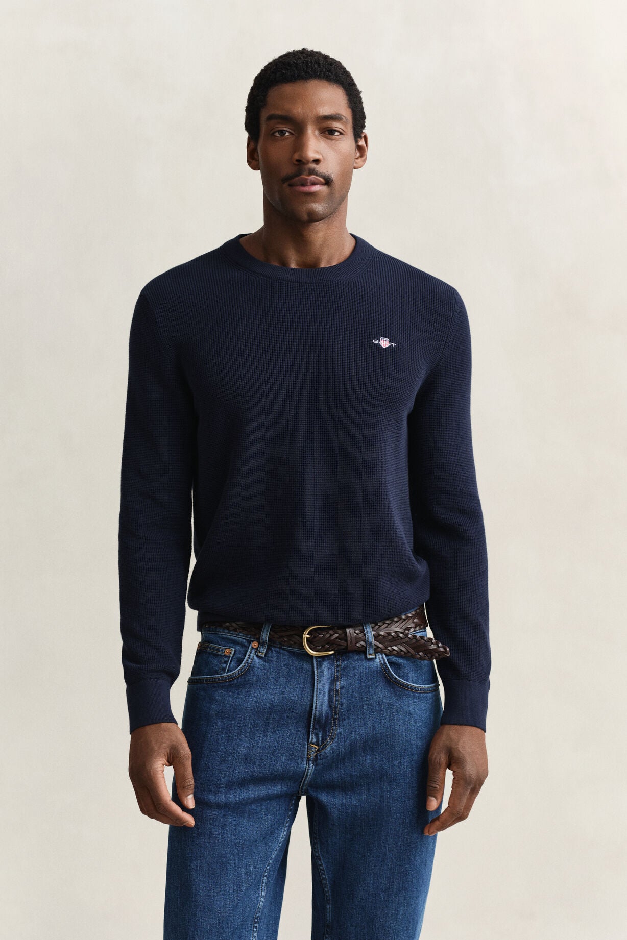 Gant miesten neulepusero Micro Textured Cotton C-Neck, tummansininen