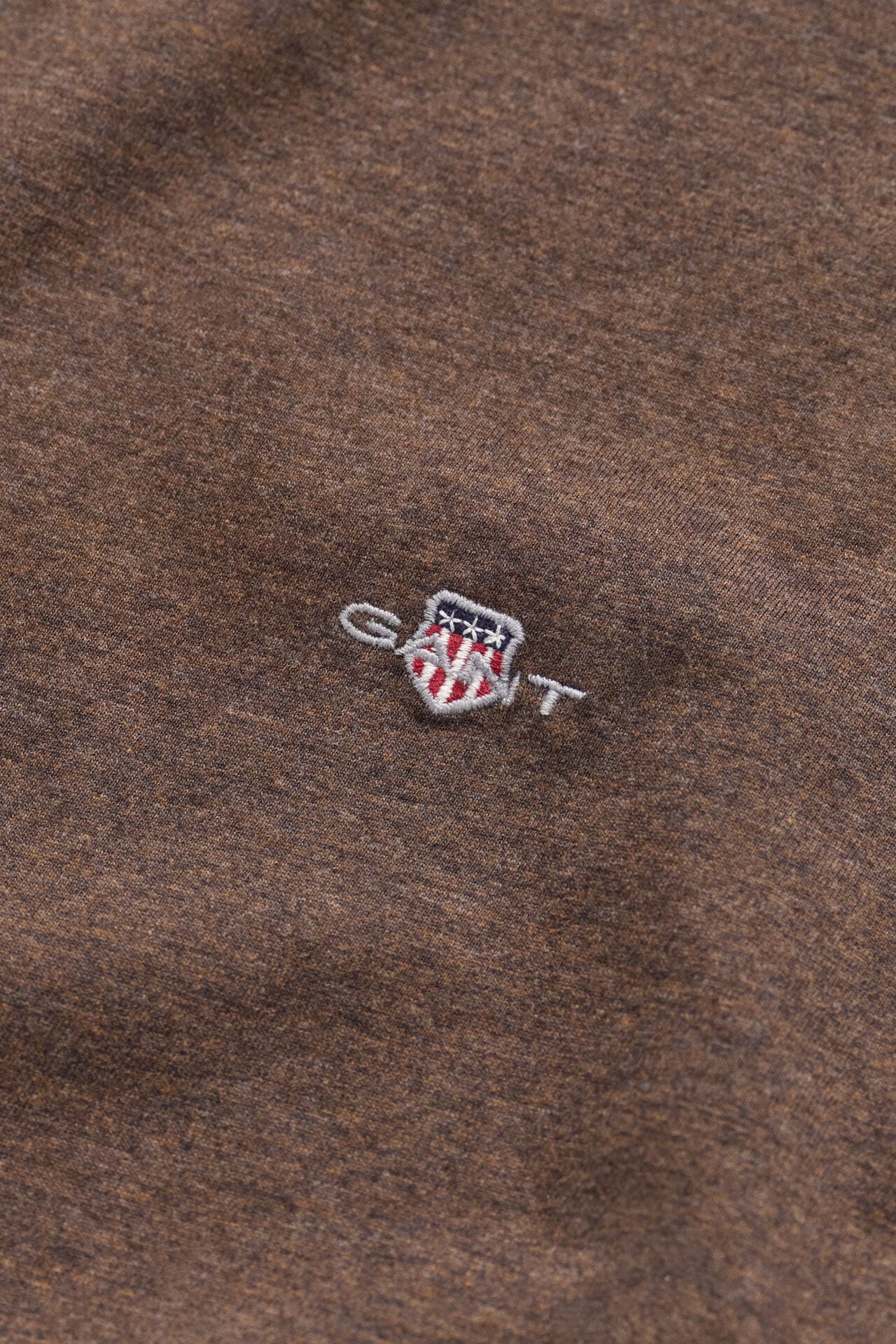 Gant miesten T-paita Shield SS T-Shirt, tummanruskea