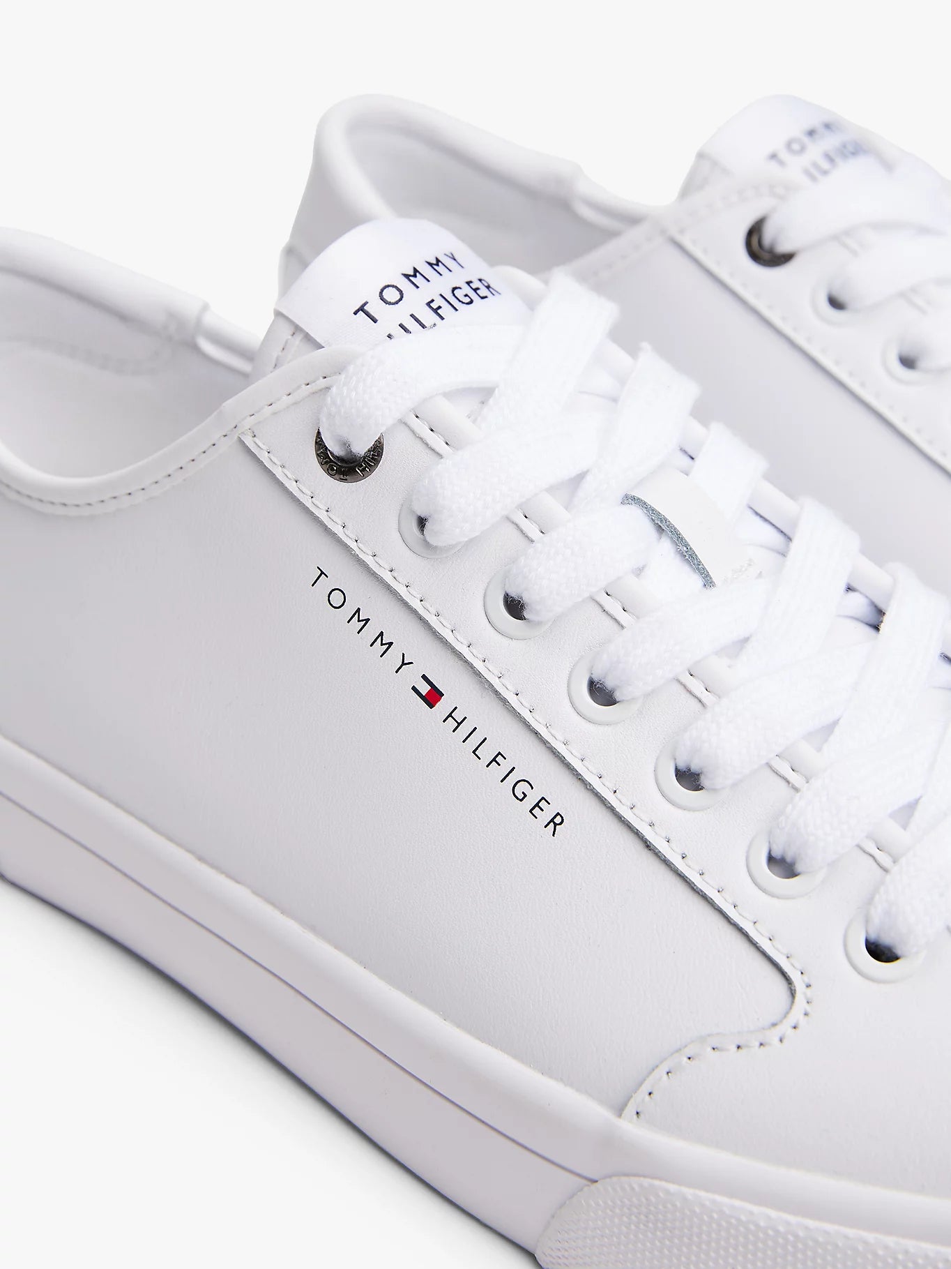 tommy-hilfiger-miesten-kengat-core-corporate-vulc-valkoinen-5